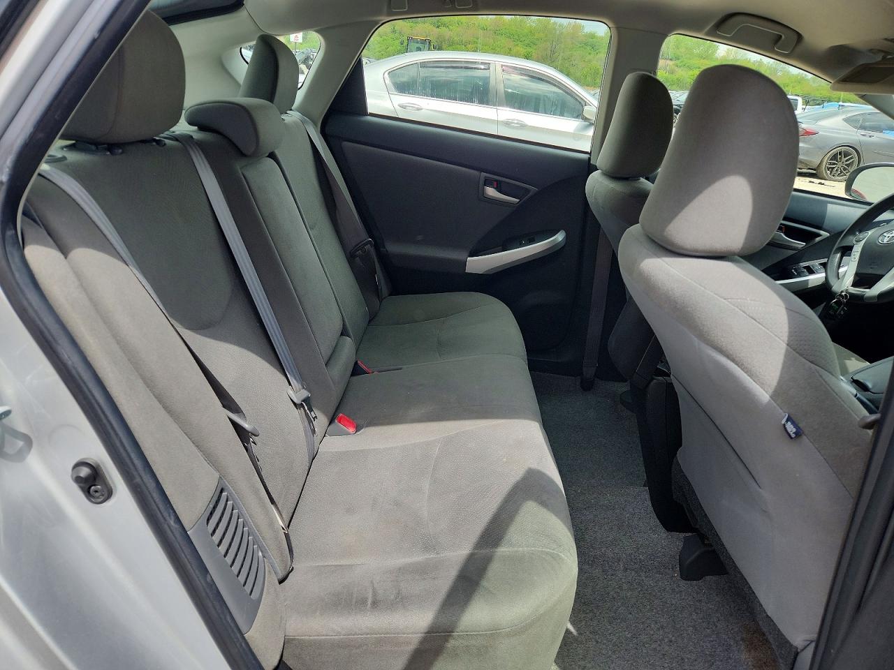 2015 Toyota Prius Two Silver vin: JTDKN3DU0F0404370