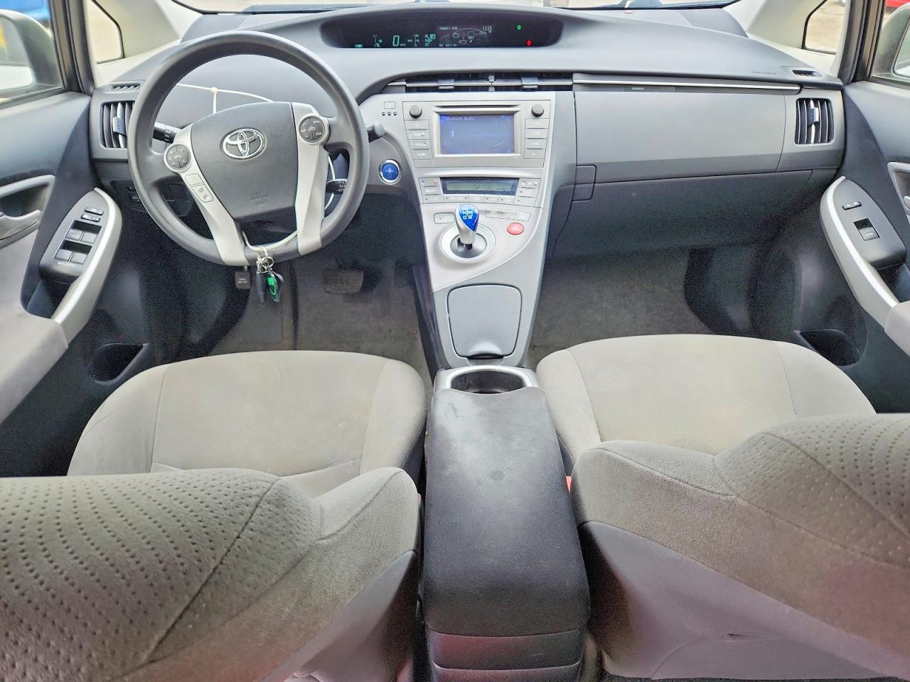 2015 Toyota Prius Two Silver vin: JTDKN3DU0F0404370
