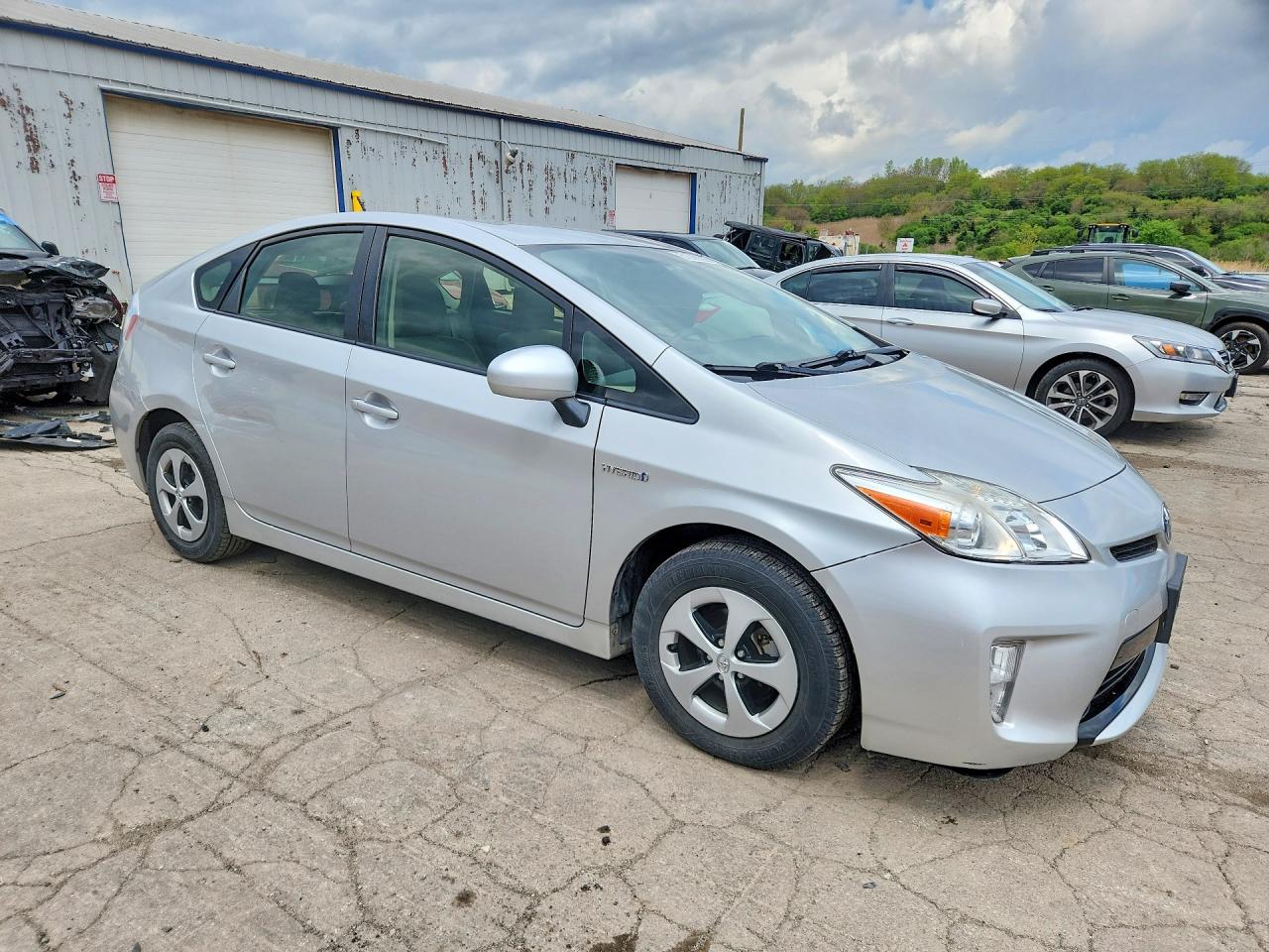 2015 Toyota Prius Two Silver vin: JTDKN3DU0F0404370