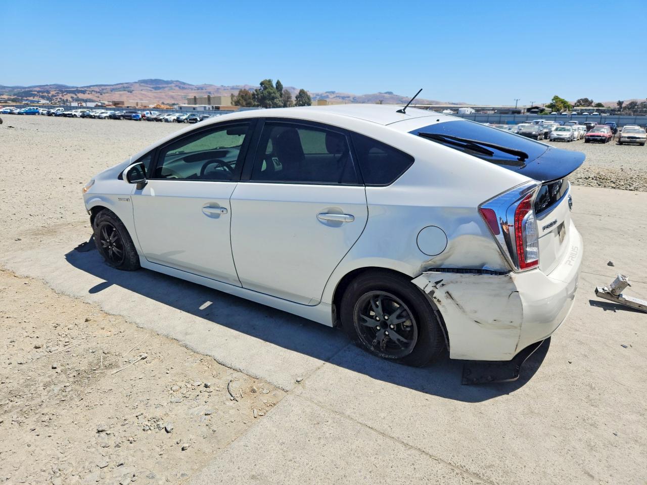 2015 Toyota Prius Two White vin: JTDKN3DU0F0406877