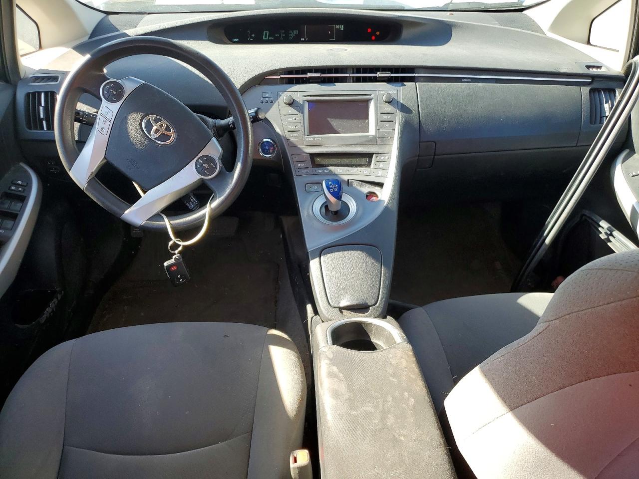 2015 Toyota Prius Three Silver vin: JTDKN3DU0F0413862
