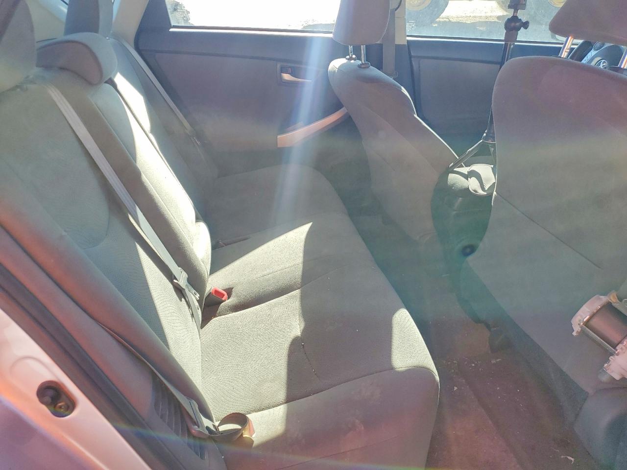 2015 Toyota Prius Three Silver vin: JTDKN3DU0F0413862