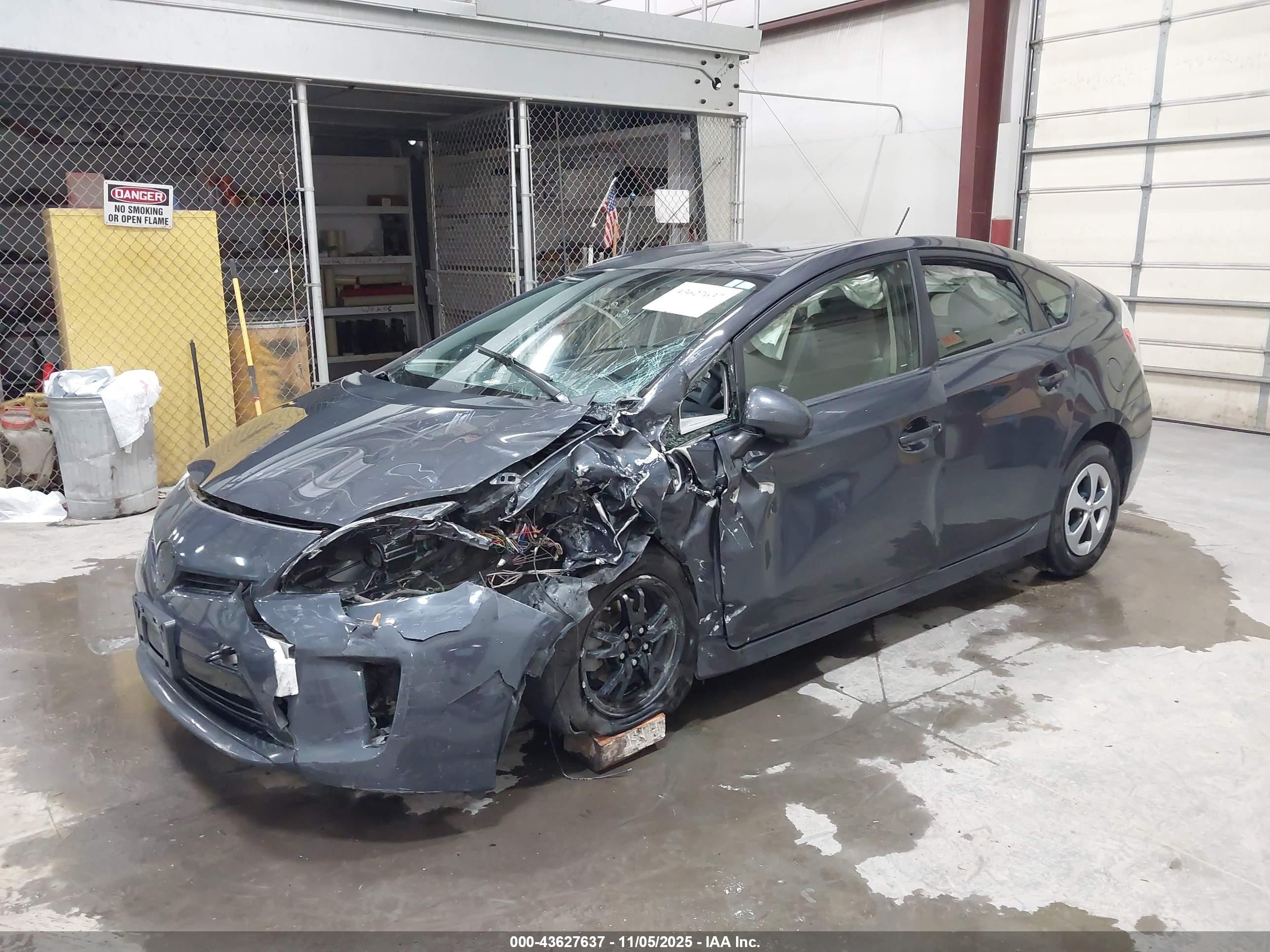2015 Toyota Prius Two Gray vin: JTDKN3DU0F0421945