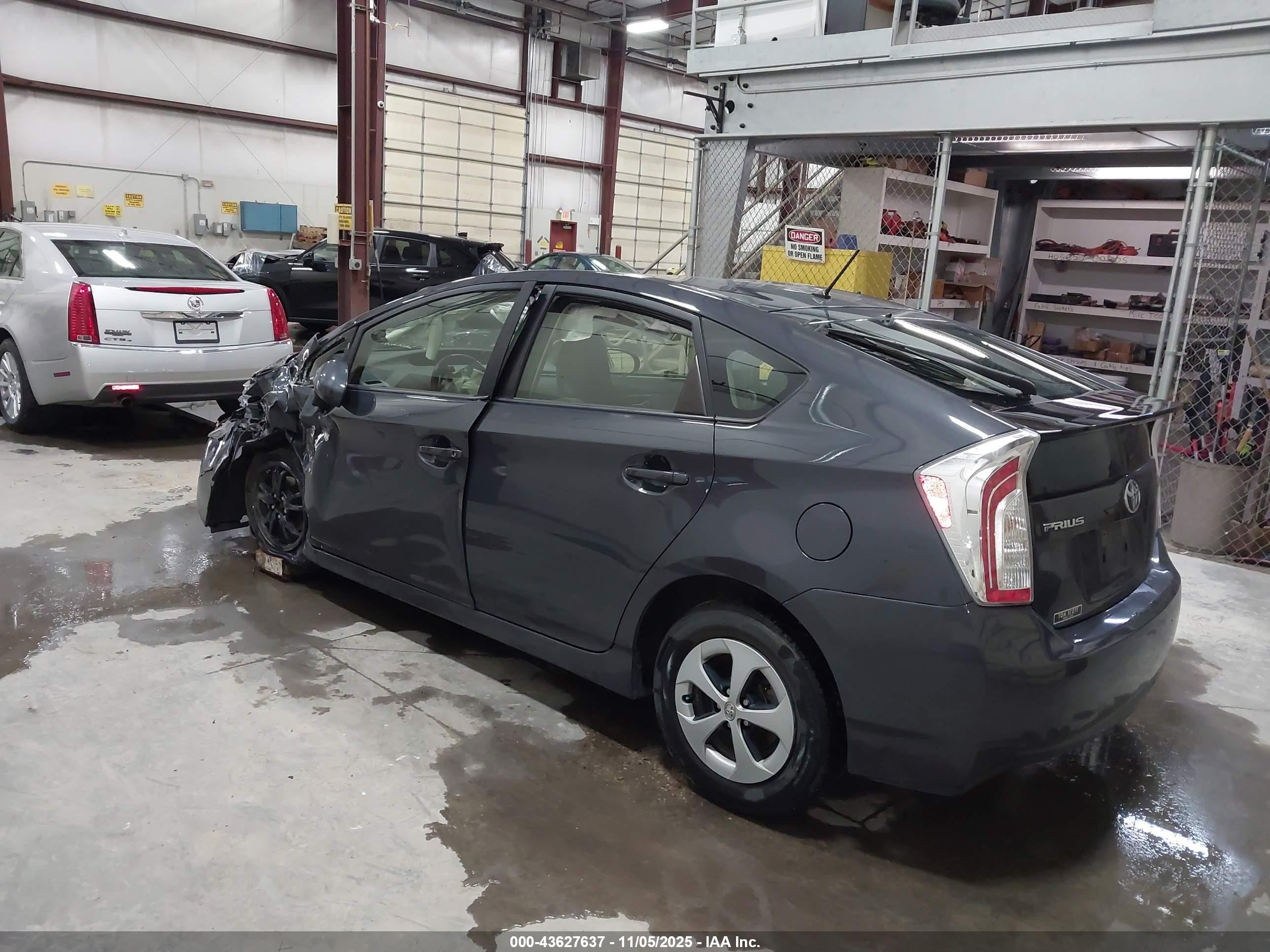 2015 Toyota Prius Two Gray vin: JTDKN3DU0F0421945