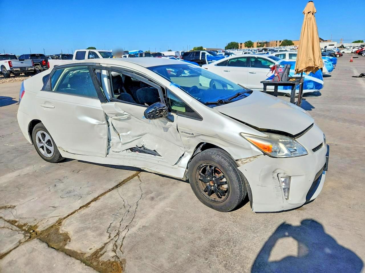 2015 Toyota Prius Two White vin: JTDKN3DU0F0430967