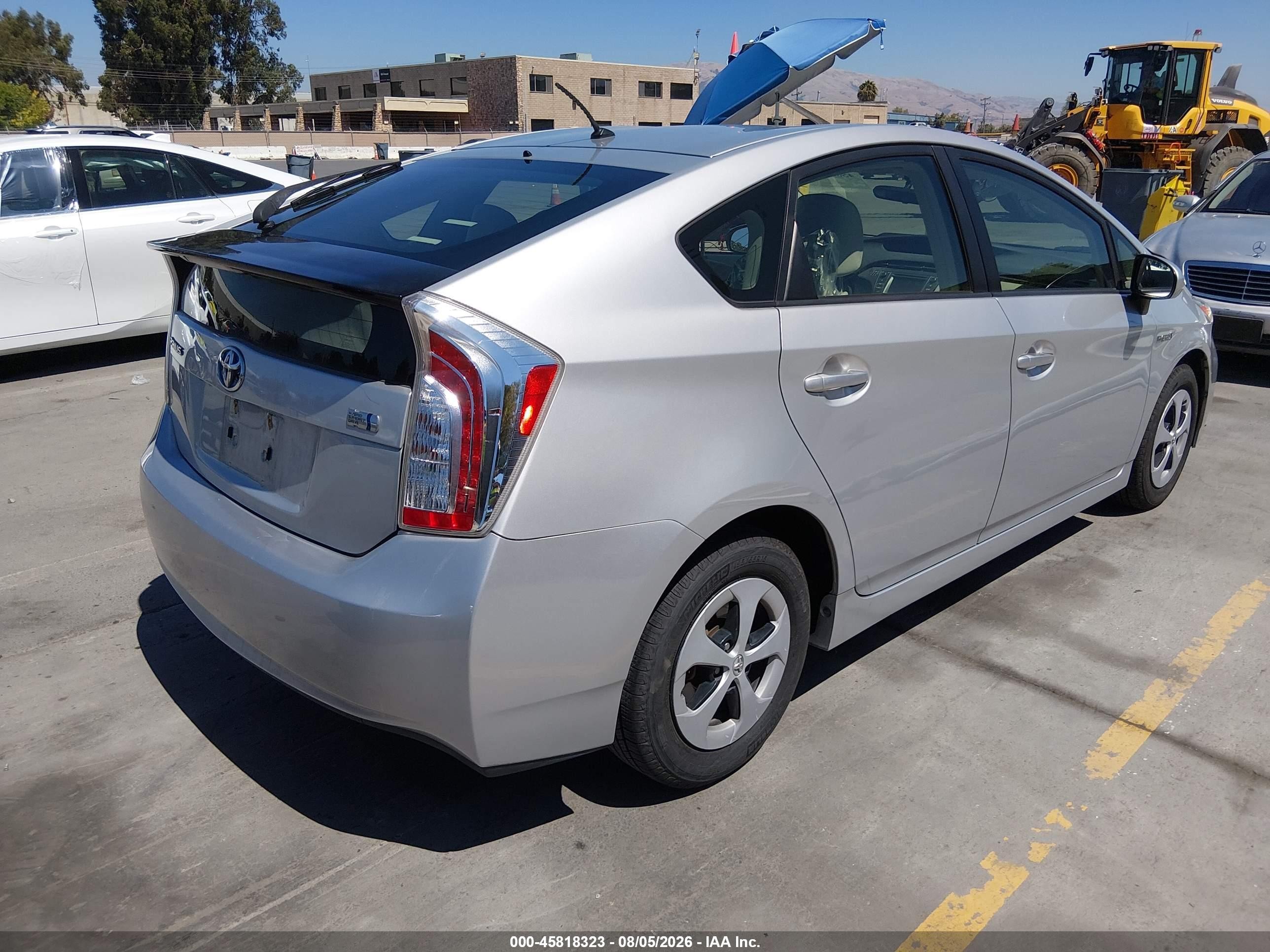 2015 Toyota Prius Two Silver vin: JTDKN3DU0F0446165