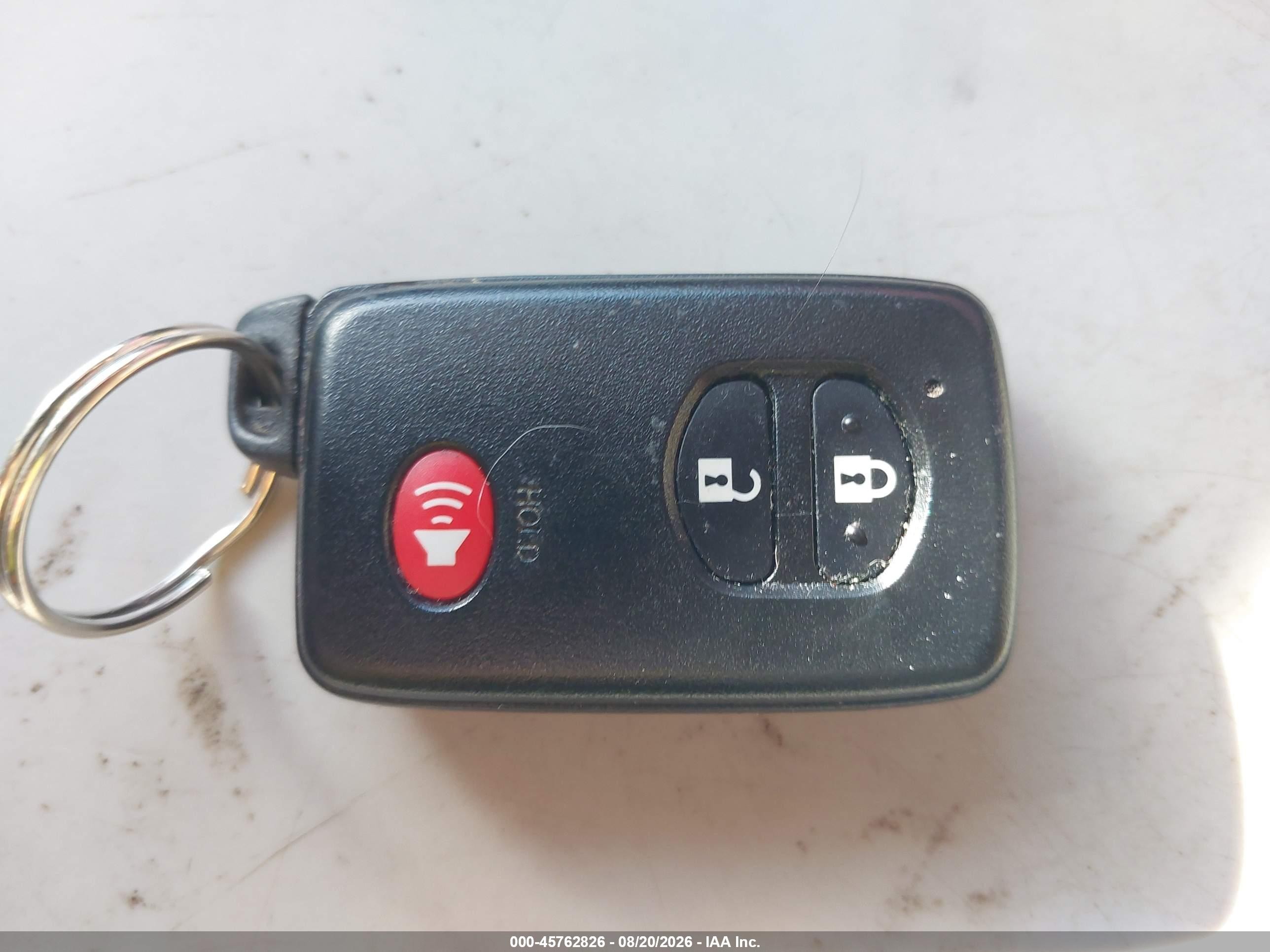 2015 Toyota Prius   Белый vin: JTDKN3DU0F0481899