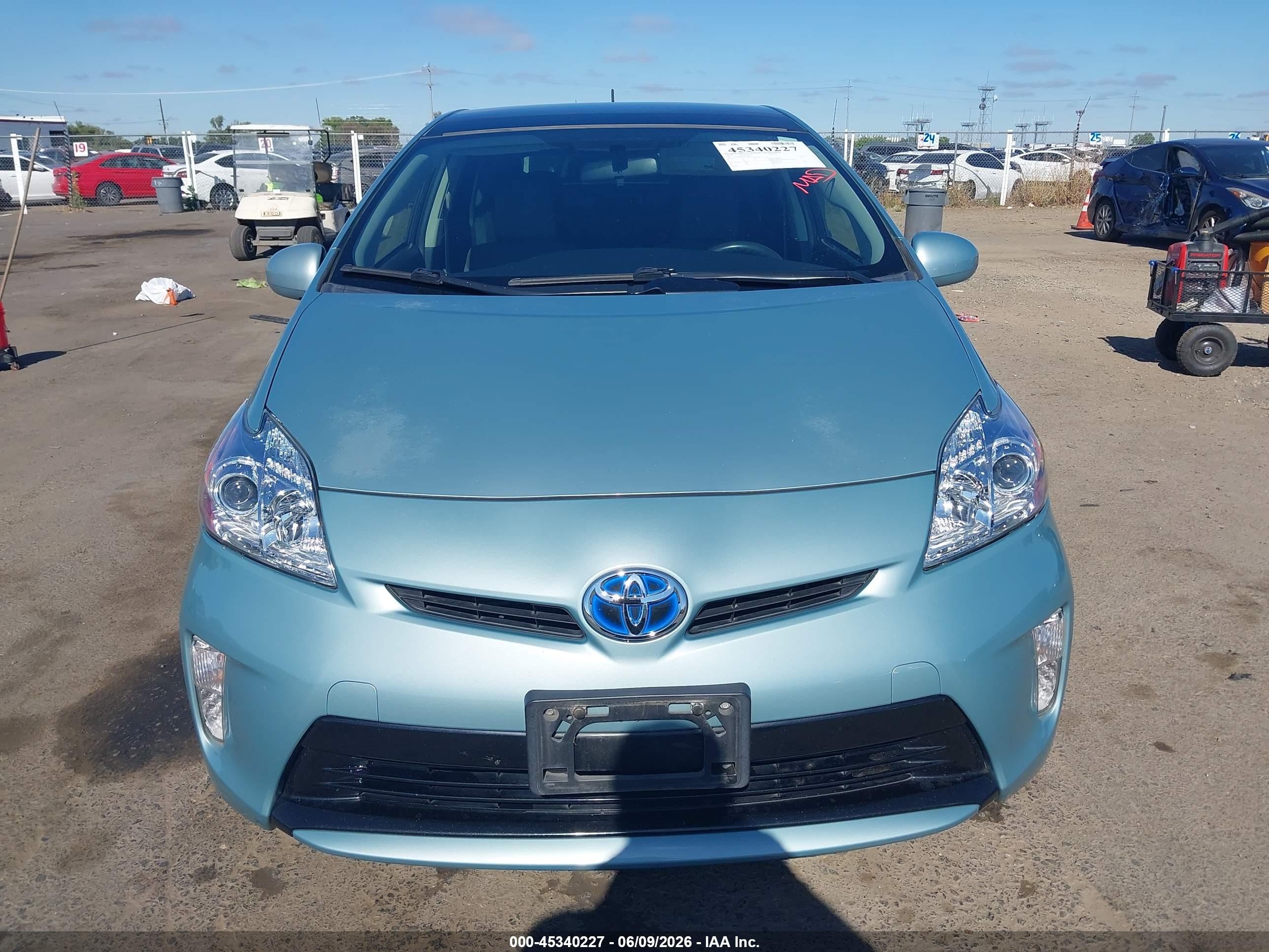 2015 Toyota Prius Three Blue vin: JTDKN3DU0F1869192
