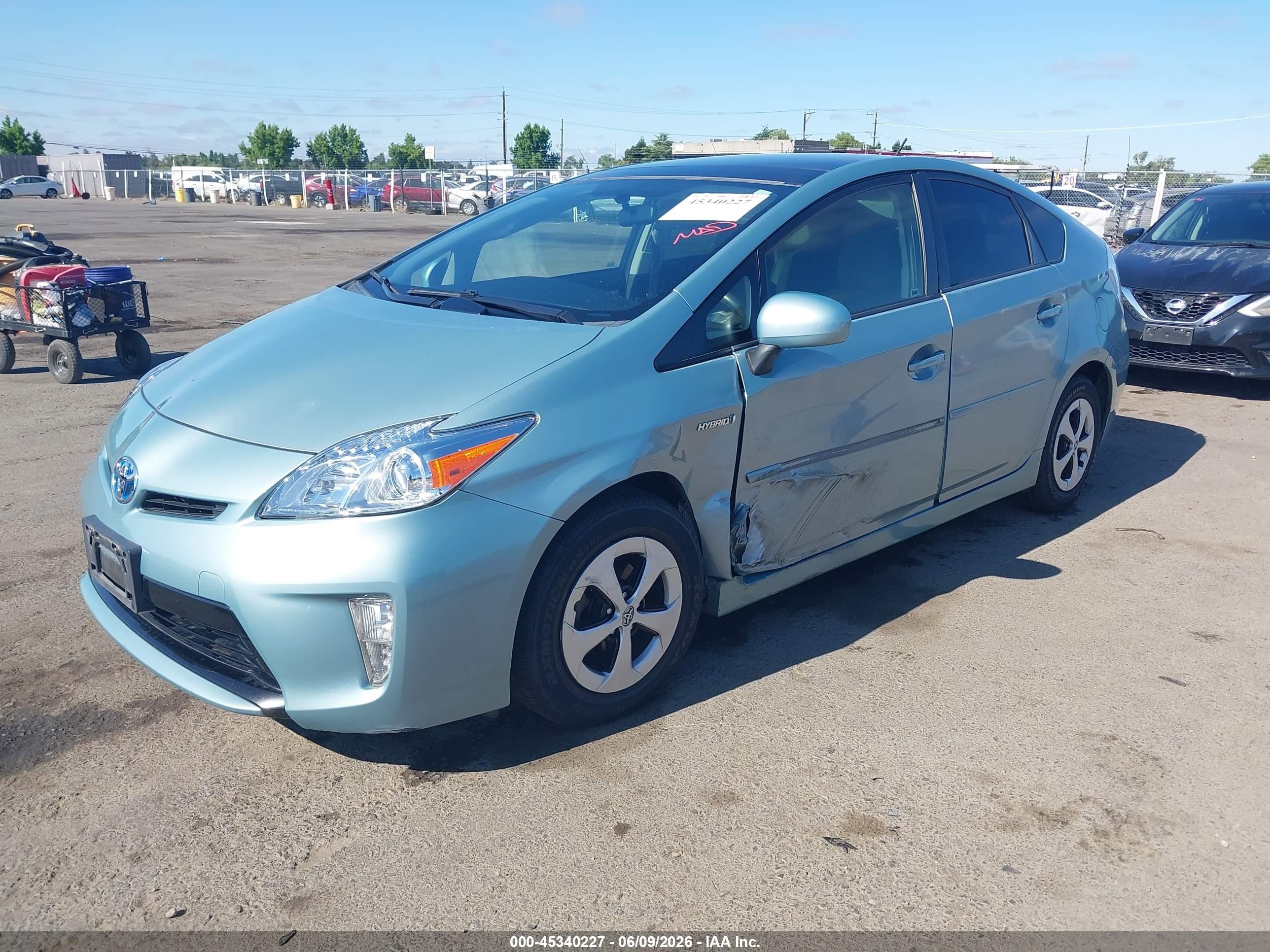 2015 Toyota Prius Three Blue vin: JTDKN3DU0F1869192
