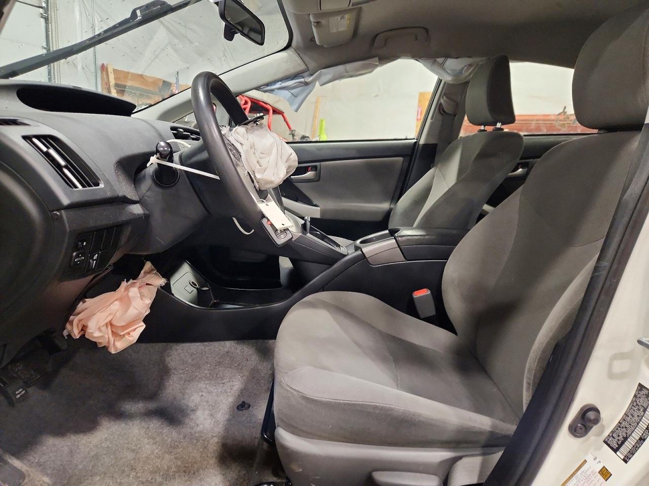 2015 Toyota Prius Two White vin: JTDKN3DU0F1876188