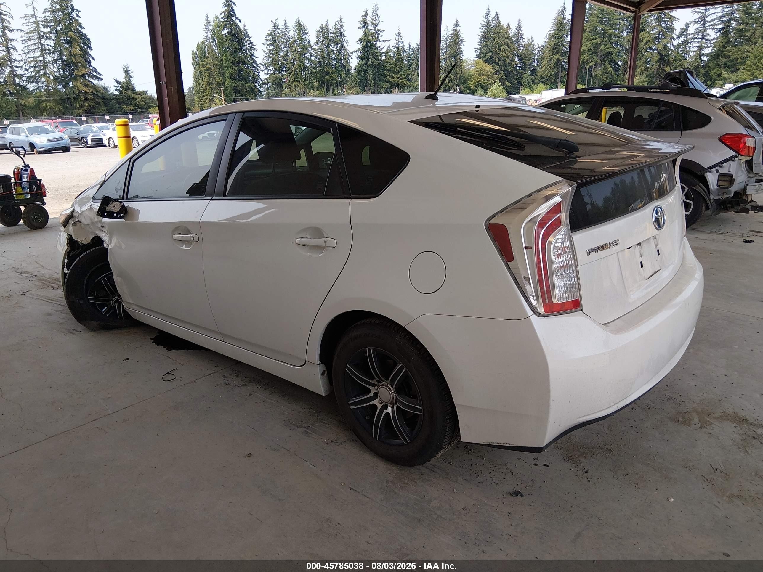 2015 Toyota Prius Two White vin: JTDKN3DU0F1890771