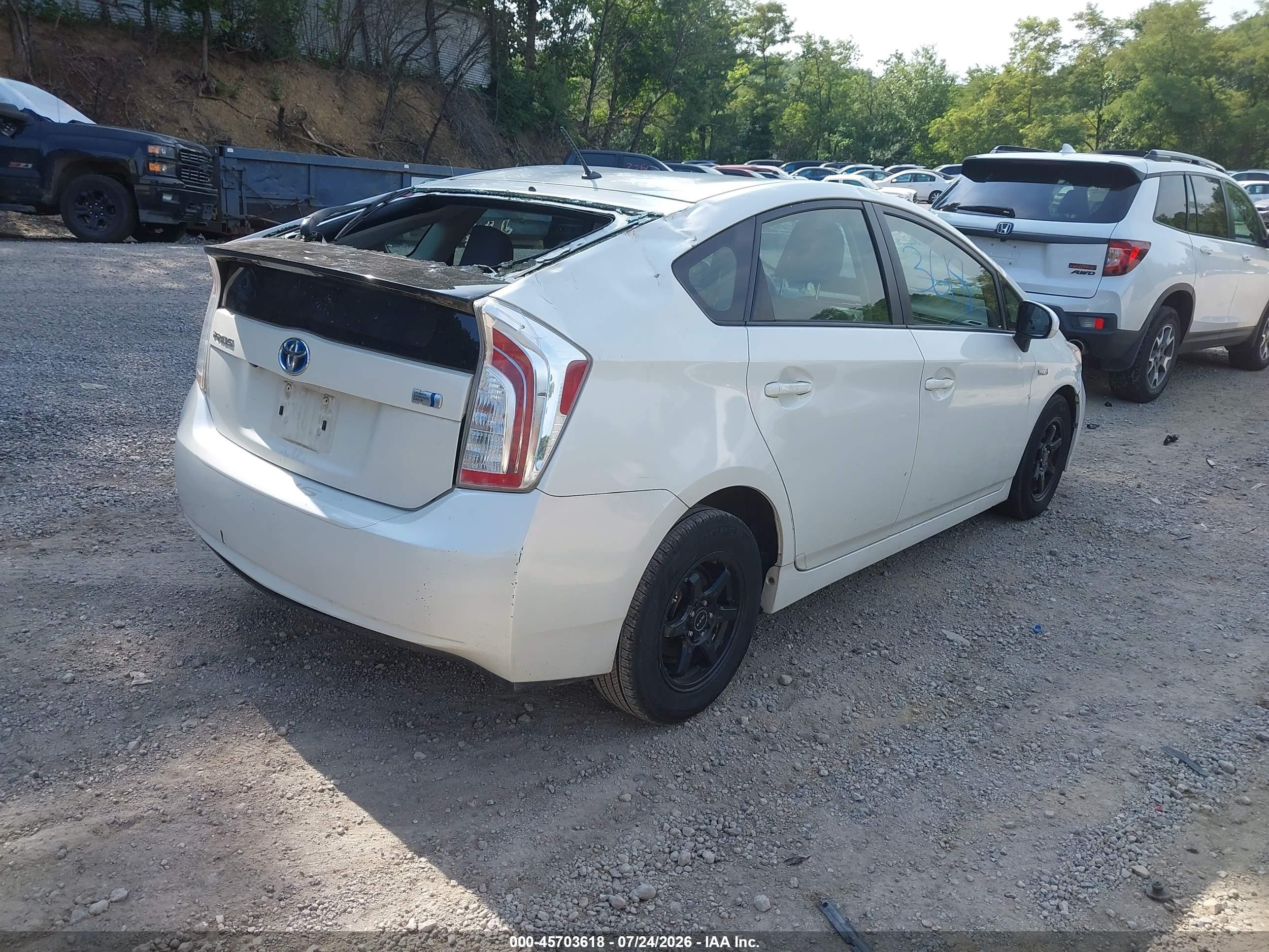 2015 Toyota Prius Two Silver vin: JTDKN3DU0F1923333