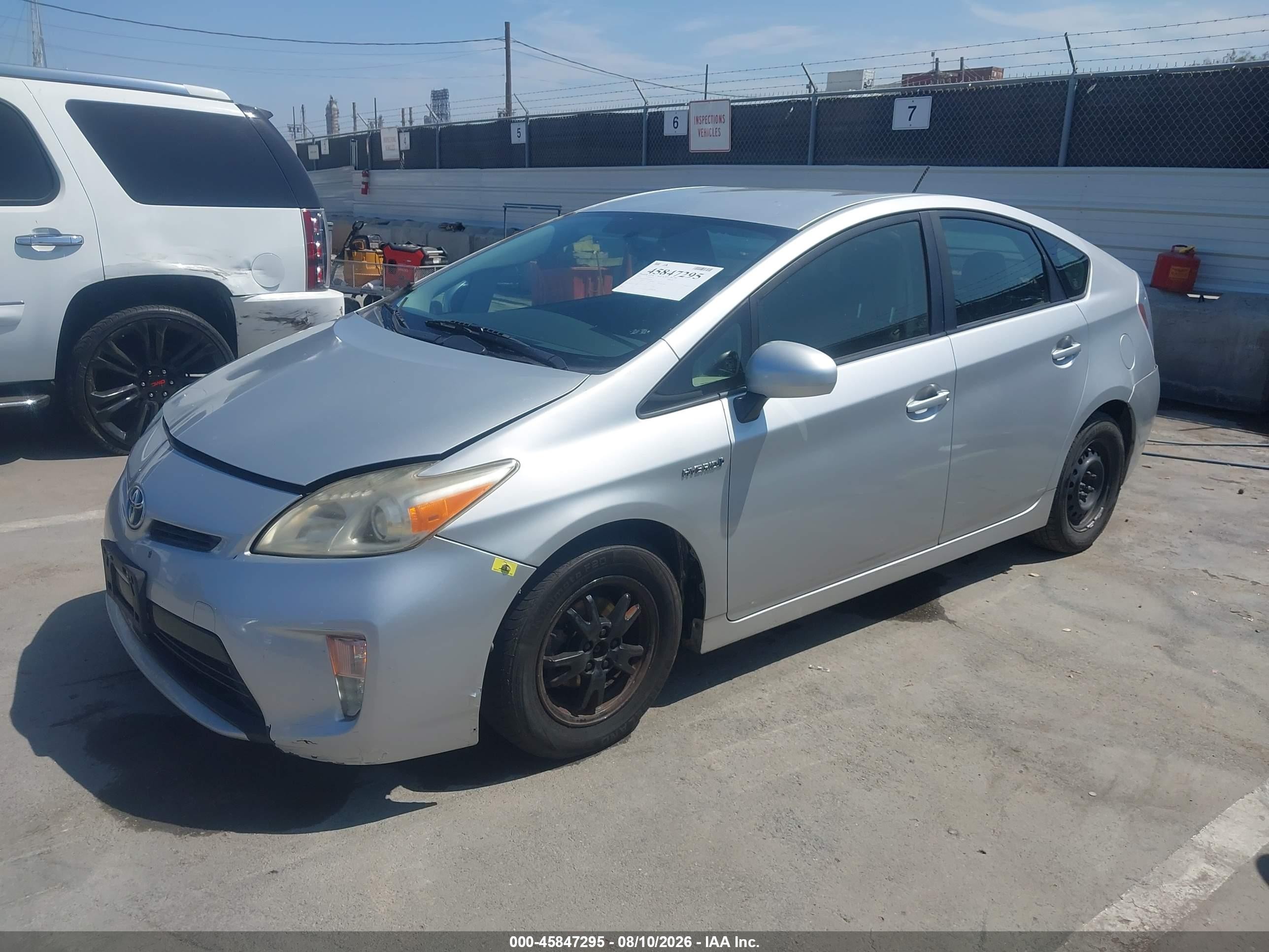 2015 Toyota Prius Two Silver vin: JTDKN3DU0F1926698