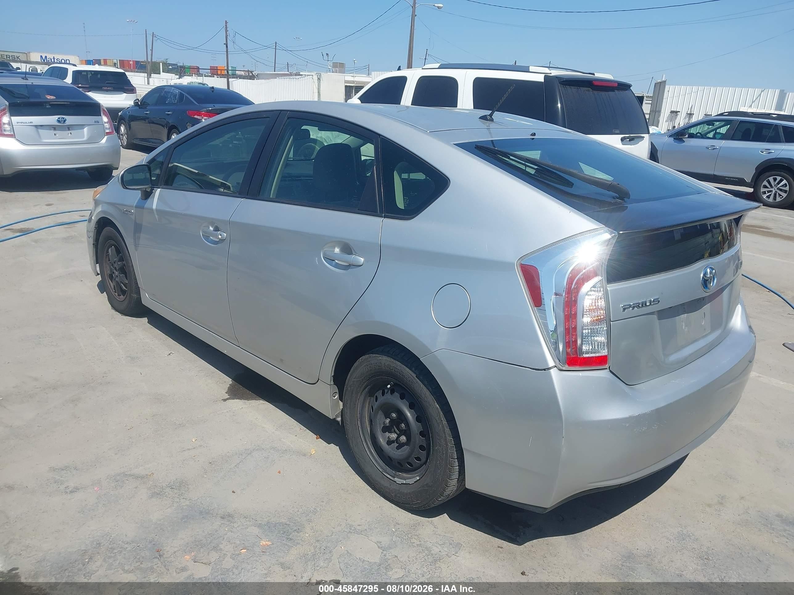 2015 Toyota Prius Two Silver vin: JTDKN3DU0F1926698