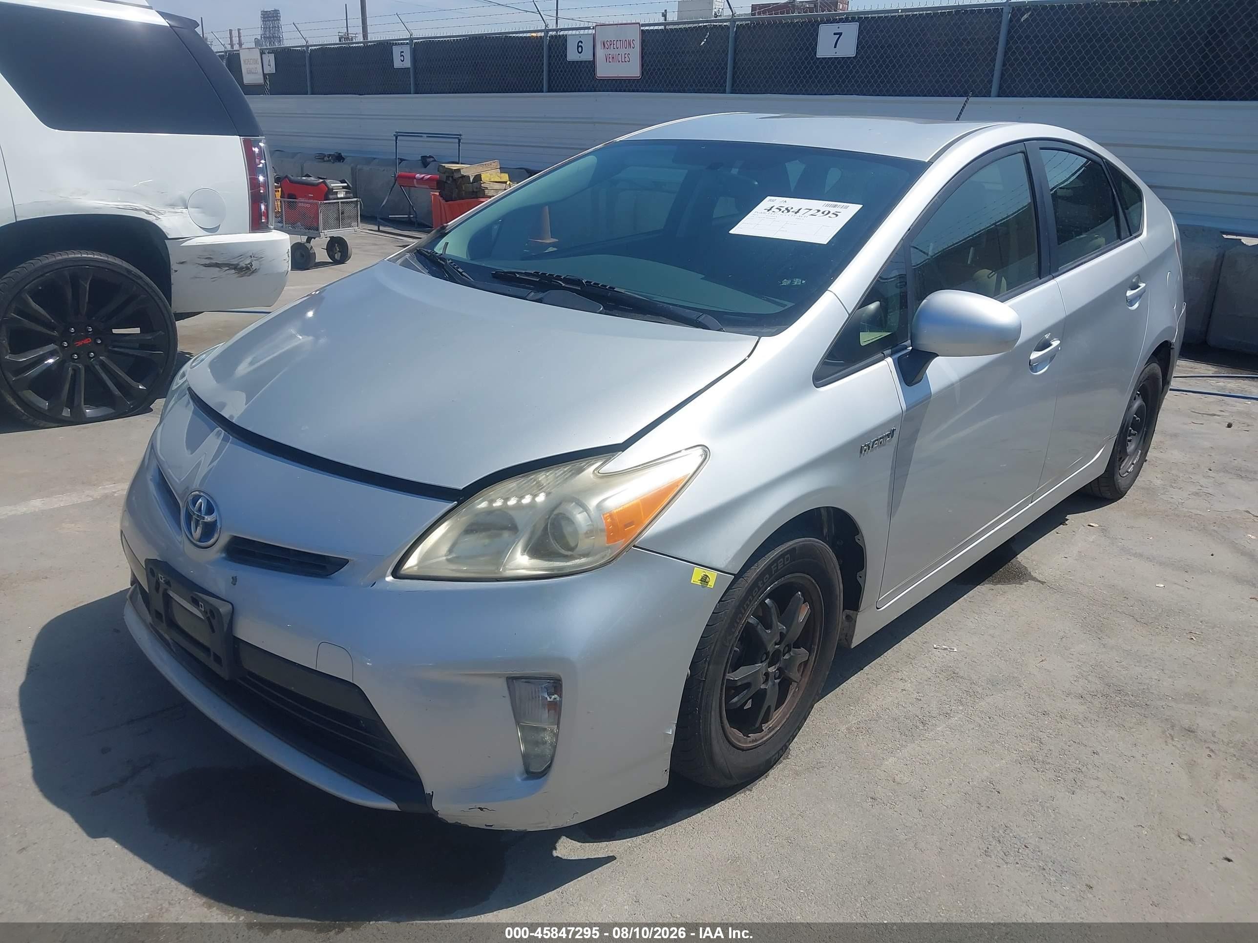 2015 Toyota Prius Two Silver vin: JTDKN3DU0F1926698