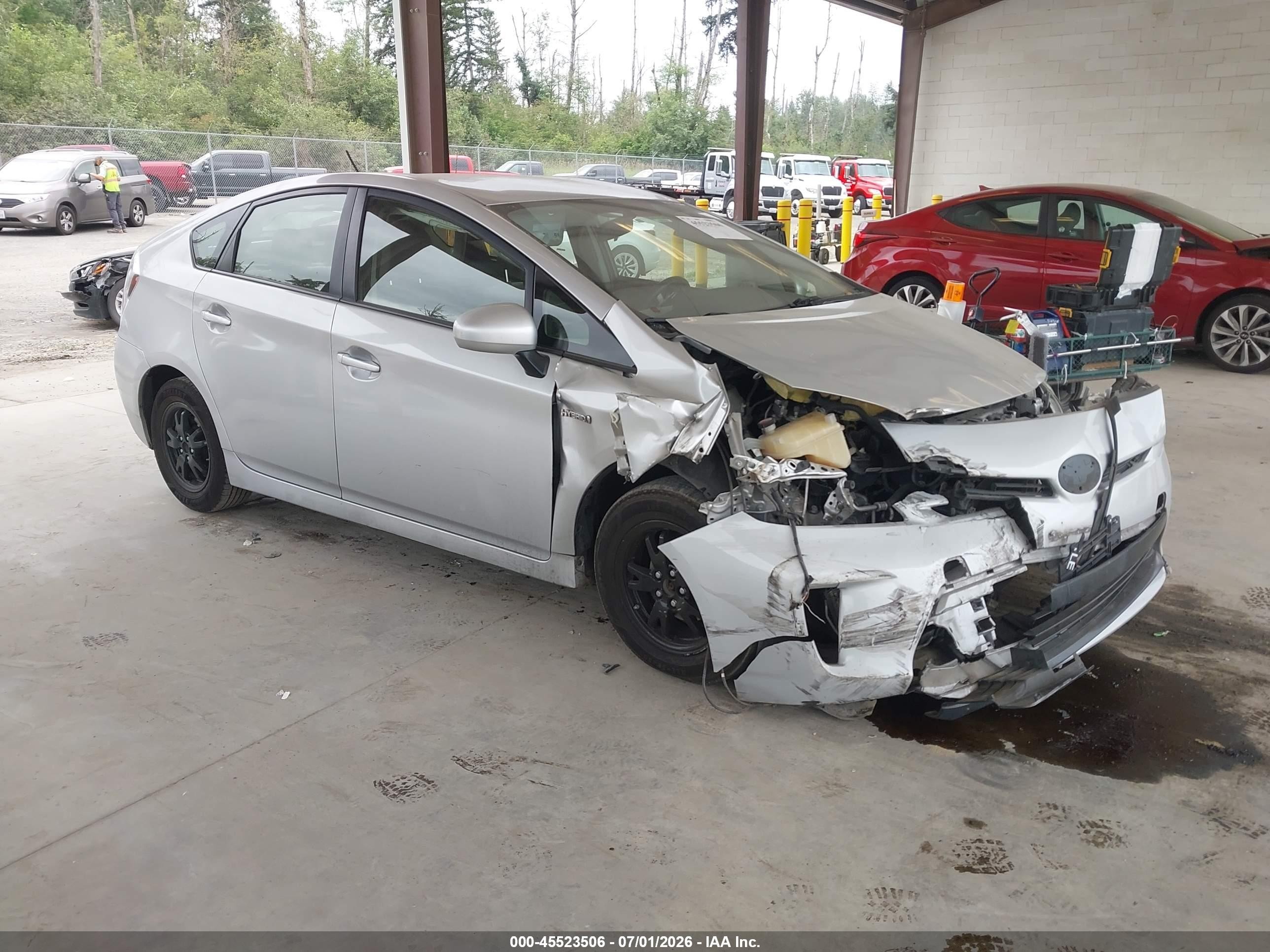 2015 Toyota Prius Two Silver vin: JTDKN3DU0F1947423