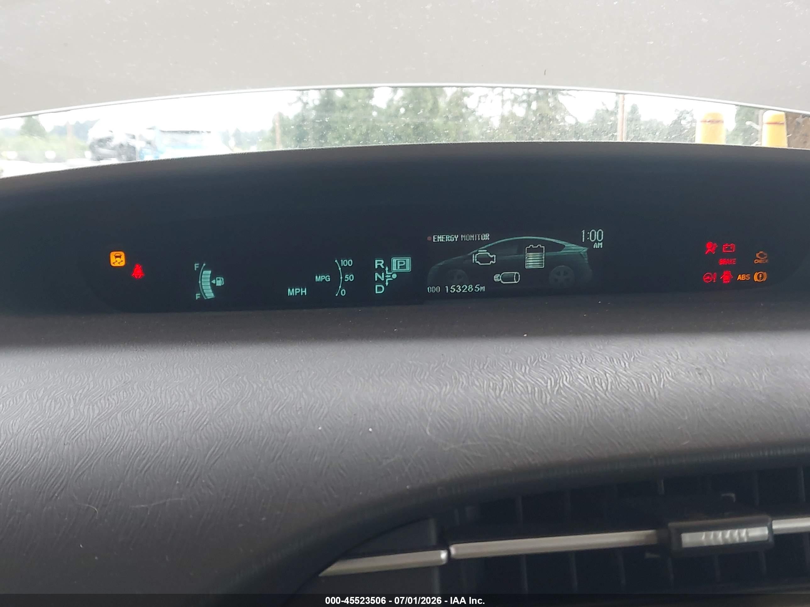 2015 Toyota Prius Two Серебряный vin: JTDKN3DU0F1947423