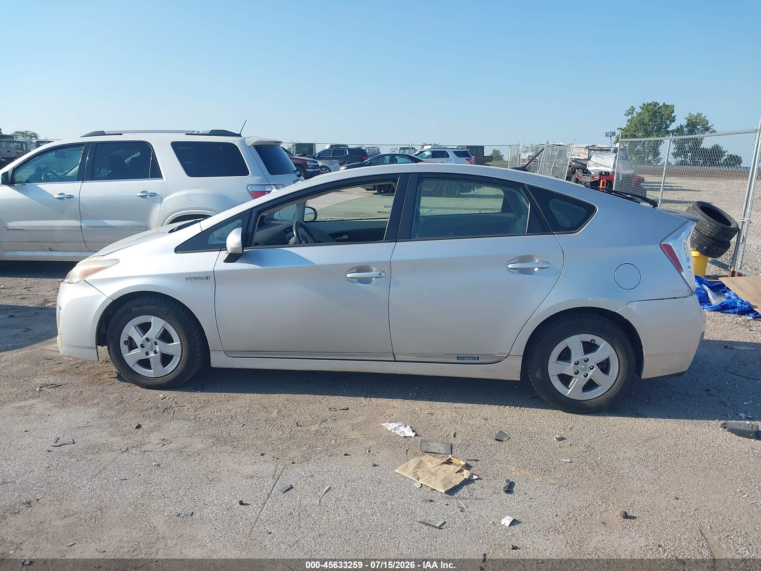 2011 Toyota Prius Four Silver vin: JTDKN3DU1B0247961