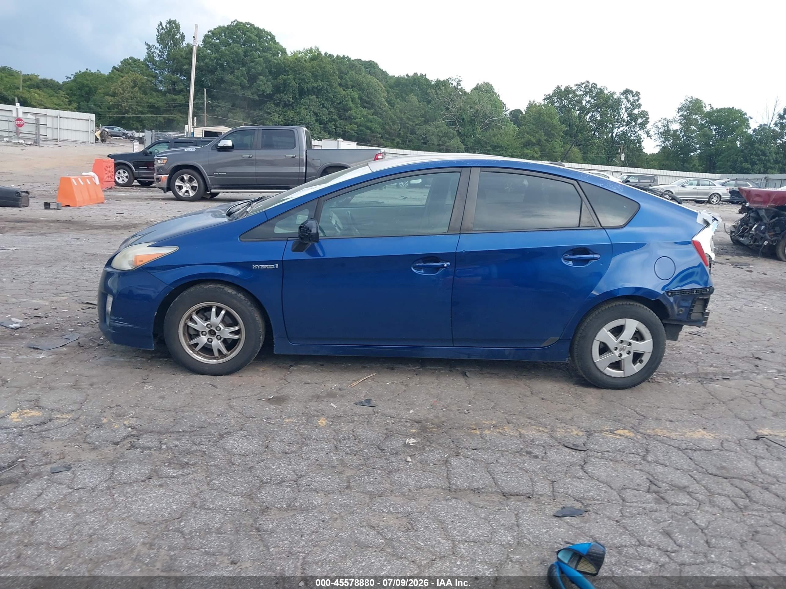 2011 Toyota Prius Four Blue vin: JTDKN3DU1B0261861