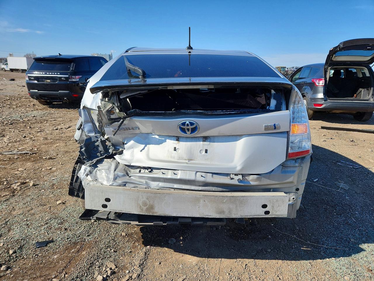 2011 Toyota Prius Three Серебряный vin: JTDKN3DU1B0300772