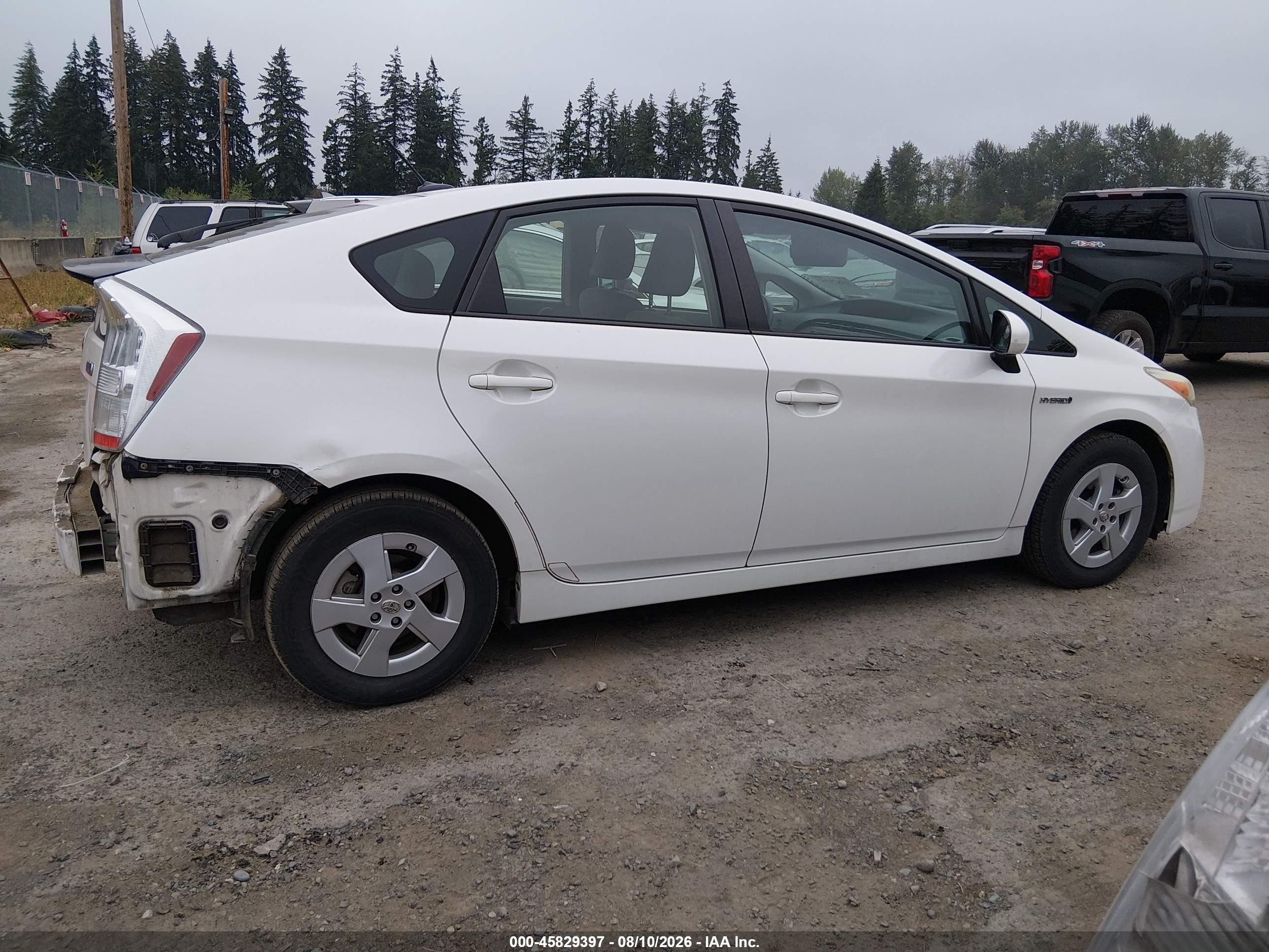 2011 Toyota Prius Three White vin: JTDKN3DU1B0302571
