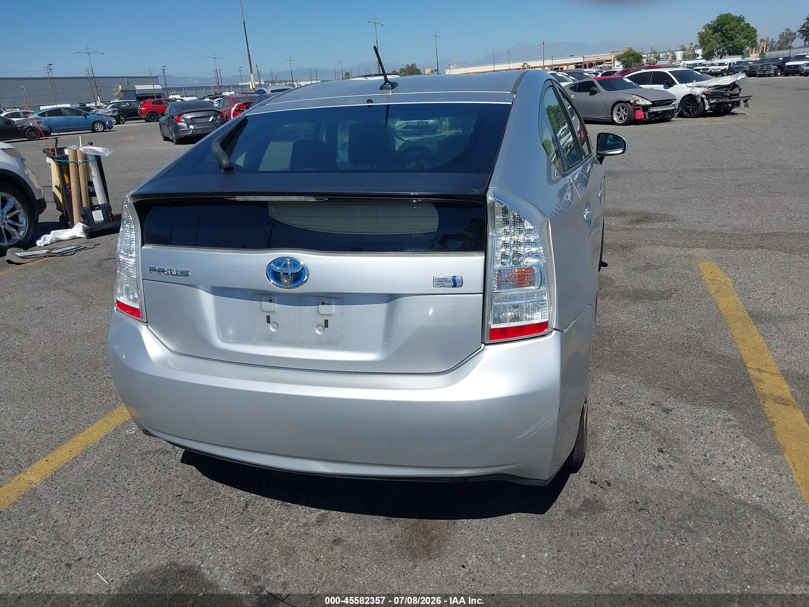 2011 Toyota Prius Two Silver vin: JTDKN3DU1B1364160
