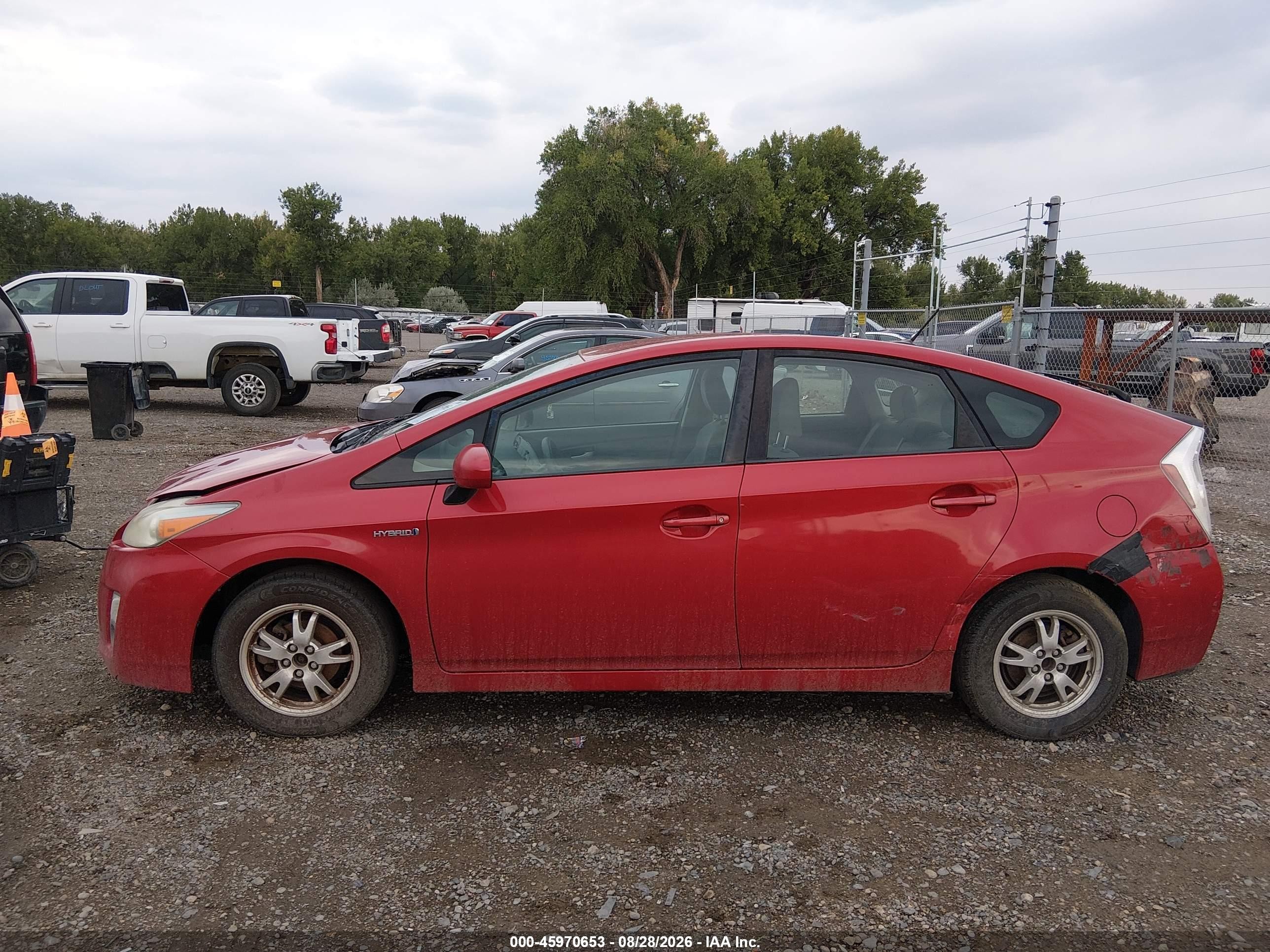 2011 Toyota Prius Two Красный vin: JTDKN3DU1B1368824