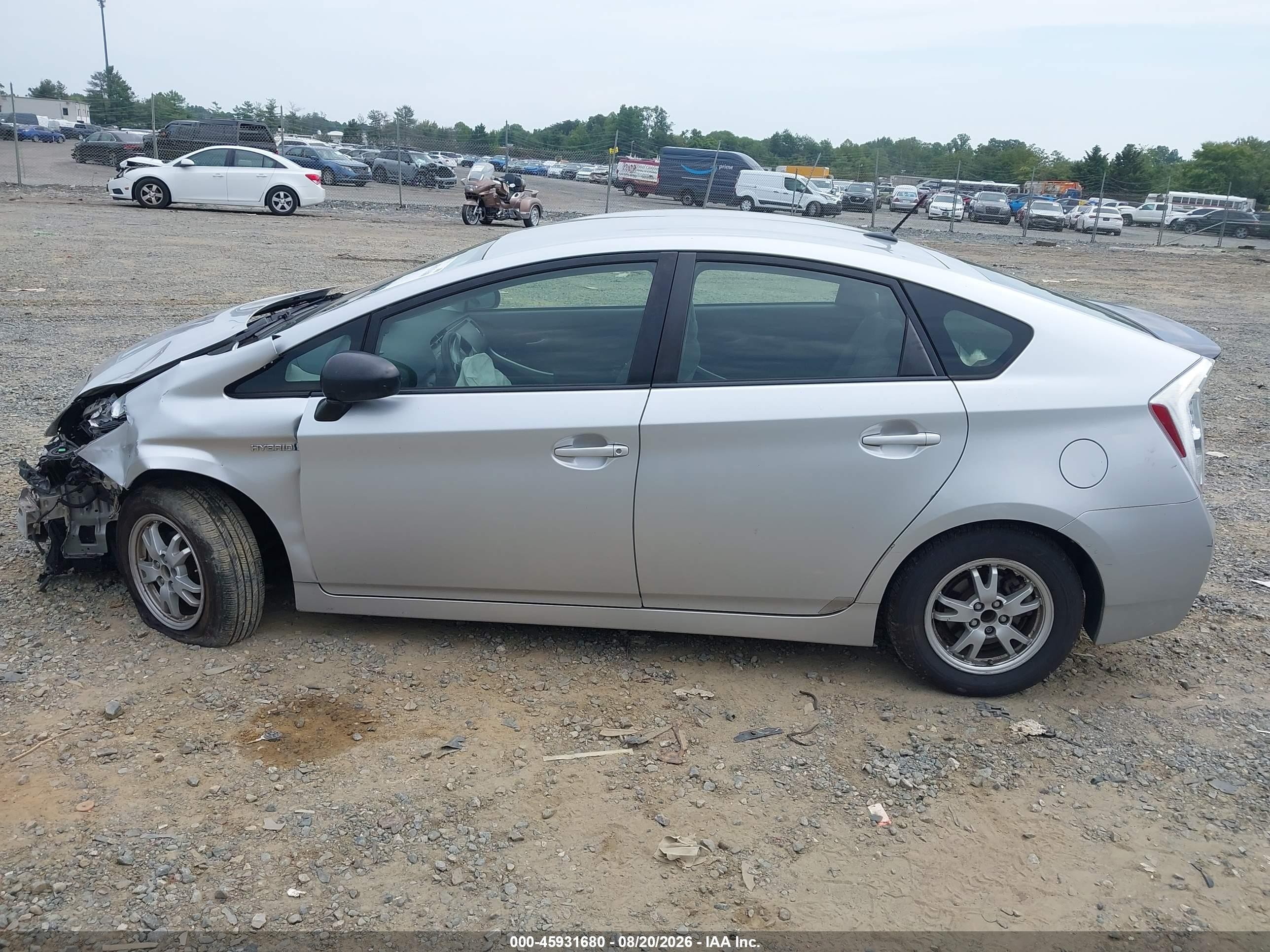 2011 Toyota Prius Five/four/one/three/two Silver vin: JTDKN3DU1B1452979