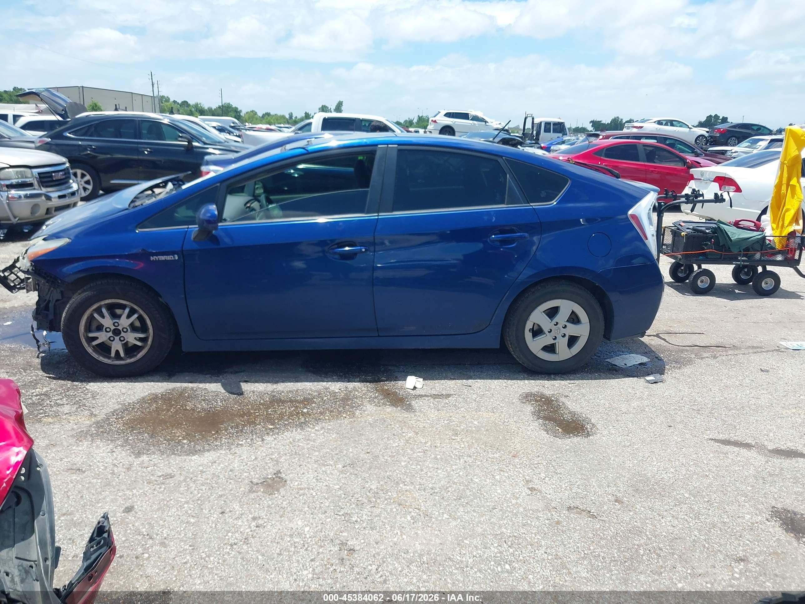 2011 Toyota Prius Three Синий vin: JTDKN3DU1B1456403