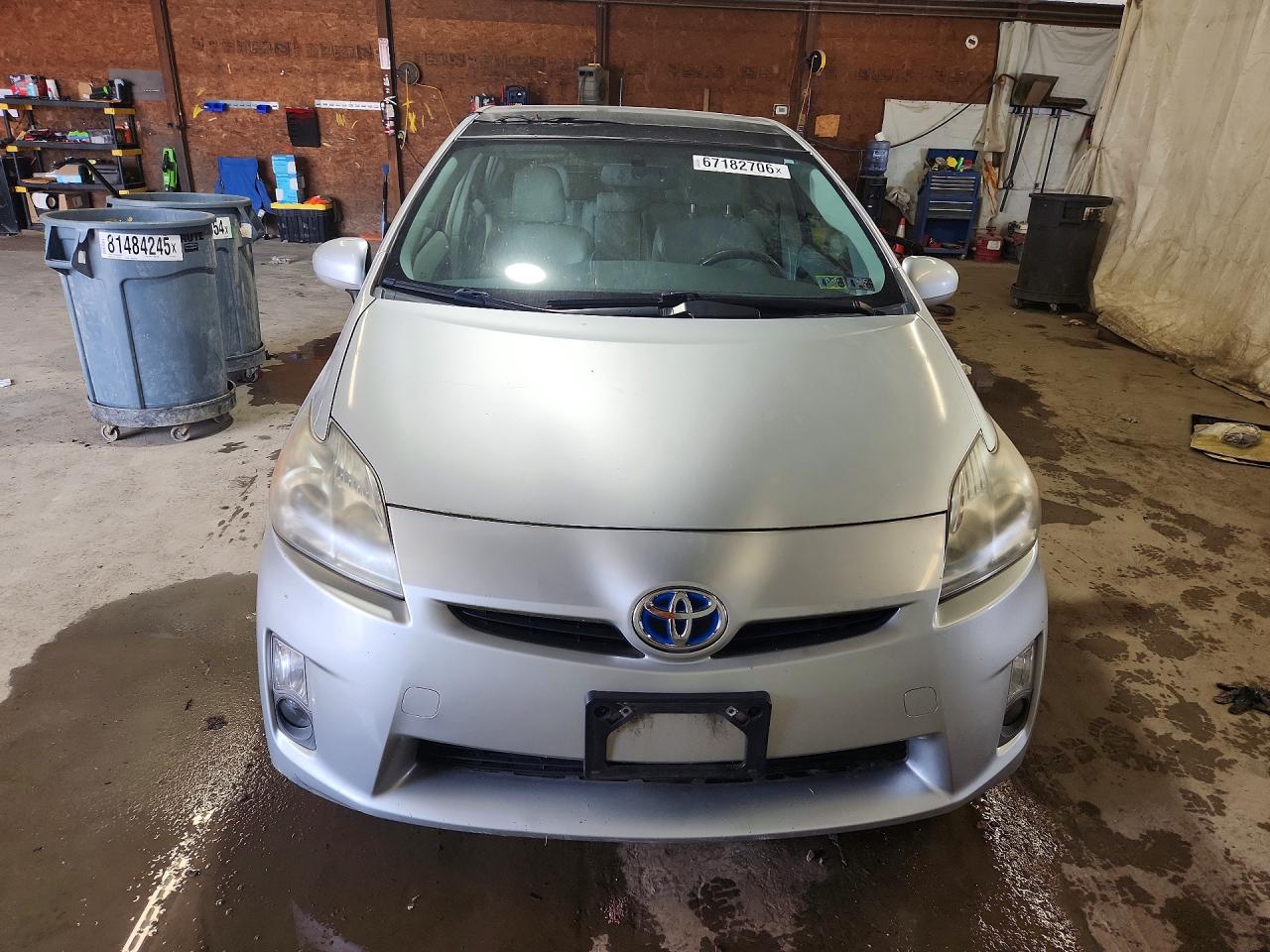 2011 Toyota Prius Four Silver vin: JTDKN3DU1B5339347