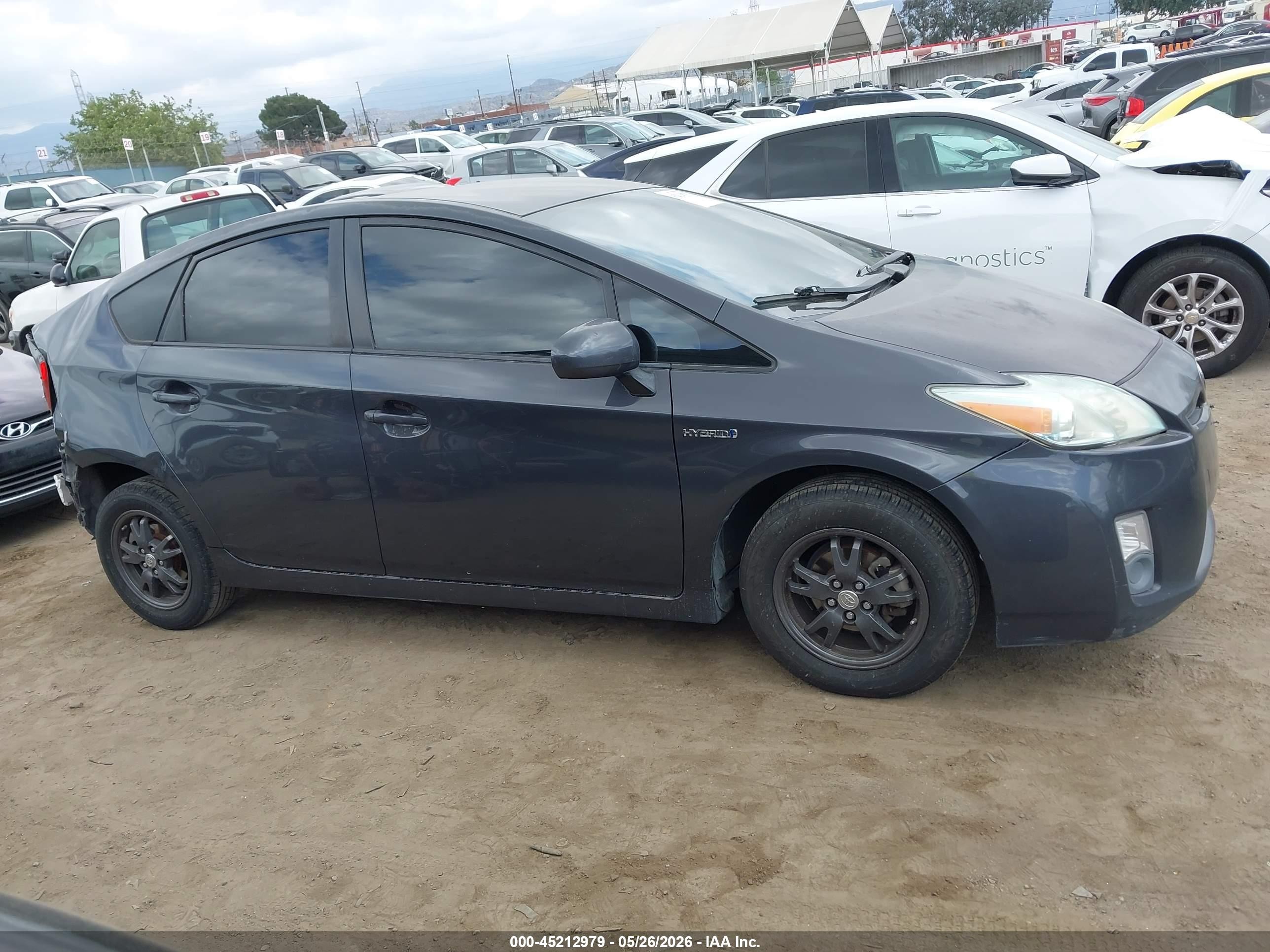 2011 Toyota Prius Two Серый vin: JTDKN3DU1B5349182