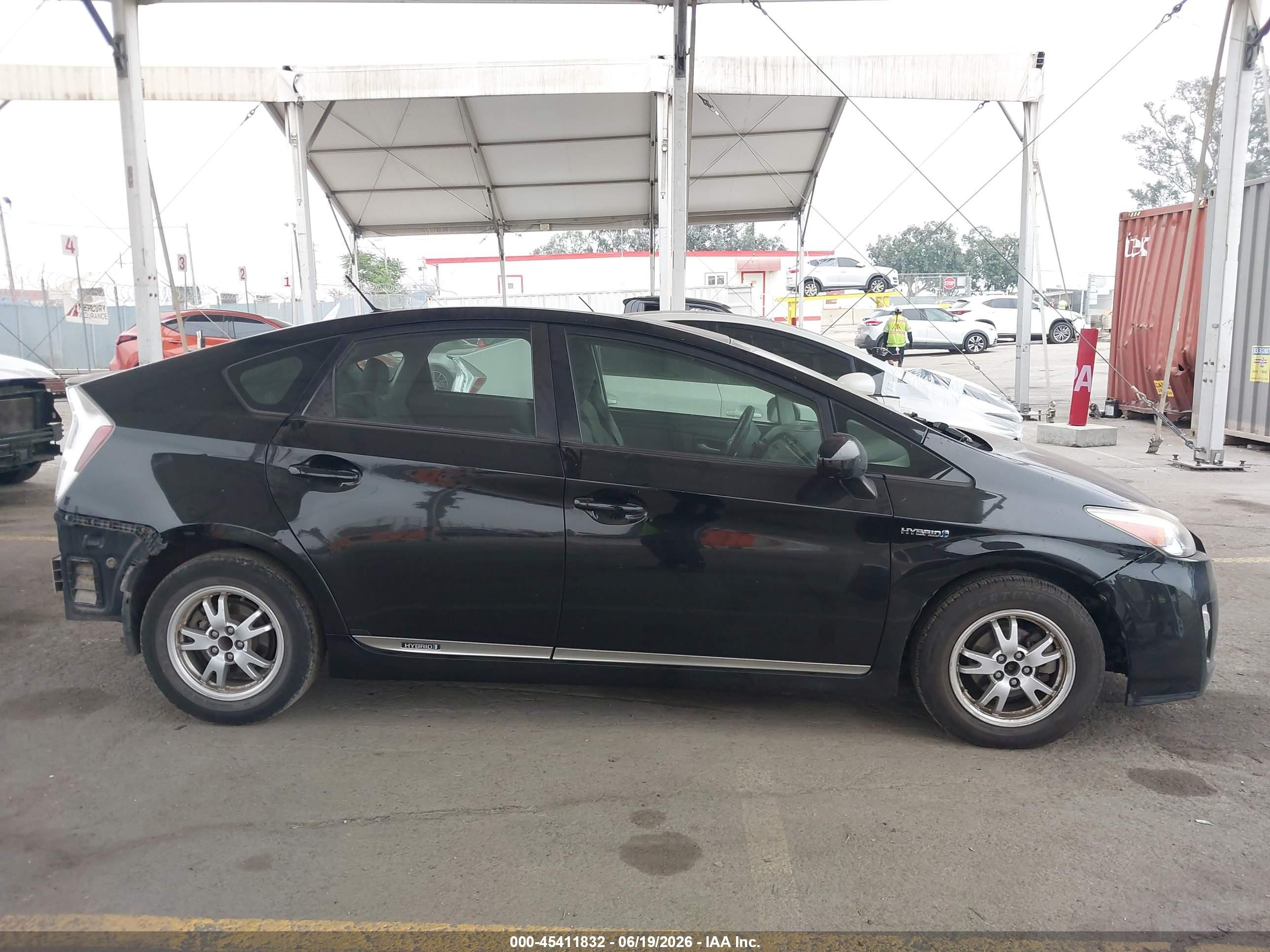 2011 Toyota Prius Three Black vin: JTDKN3DU1B5369898