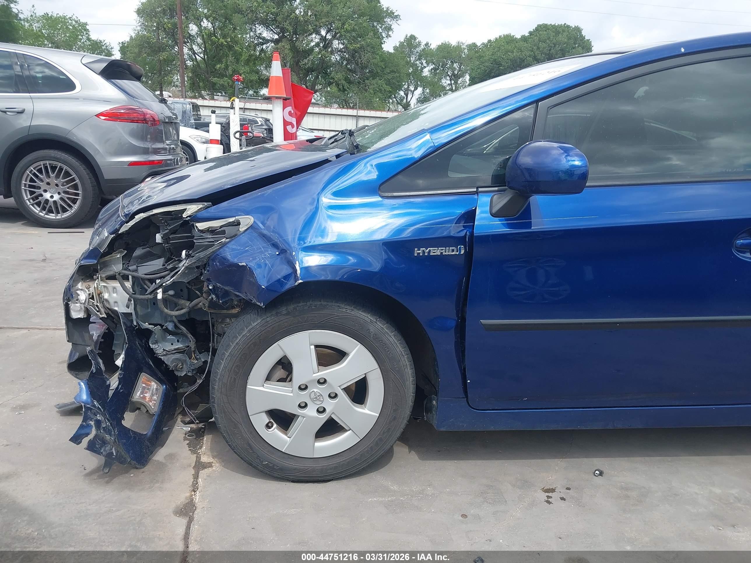 2011 Toyota Prius Three Blue vin: JTDKN3DU1B5369934