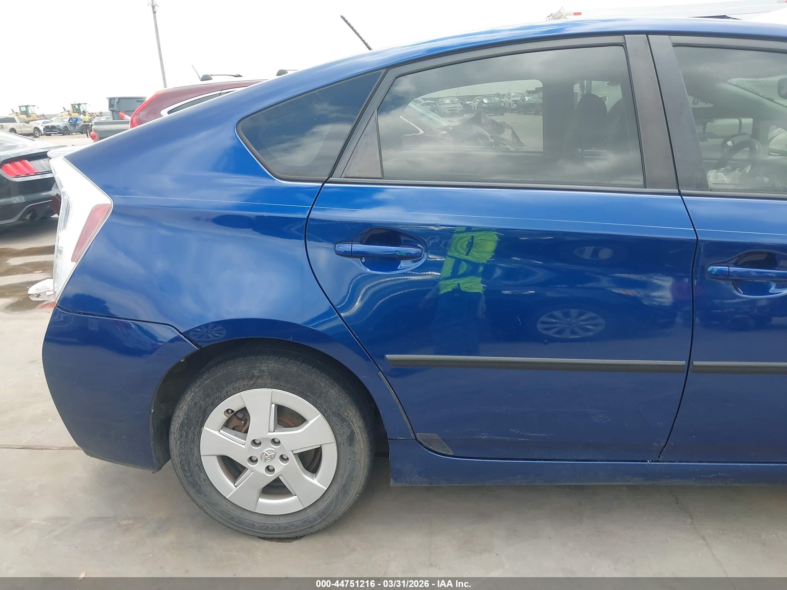 2011 Toyota Prius Three Blue vin: JTDKN3DU1B5369934