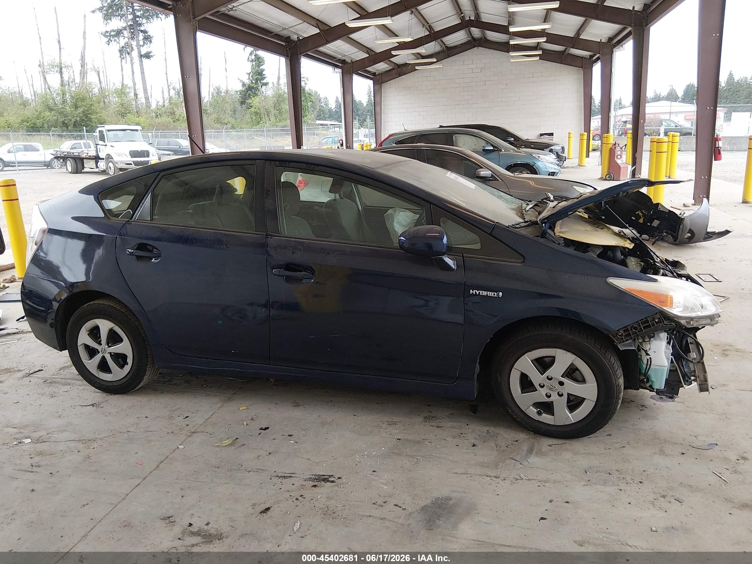 2012 Toyota Prius Three Blue vin: JTDKN3DU1C1501406