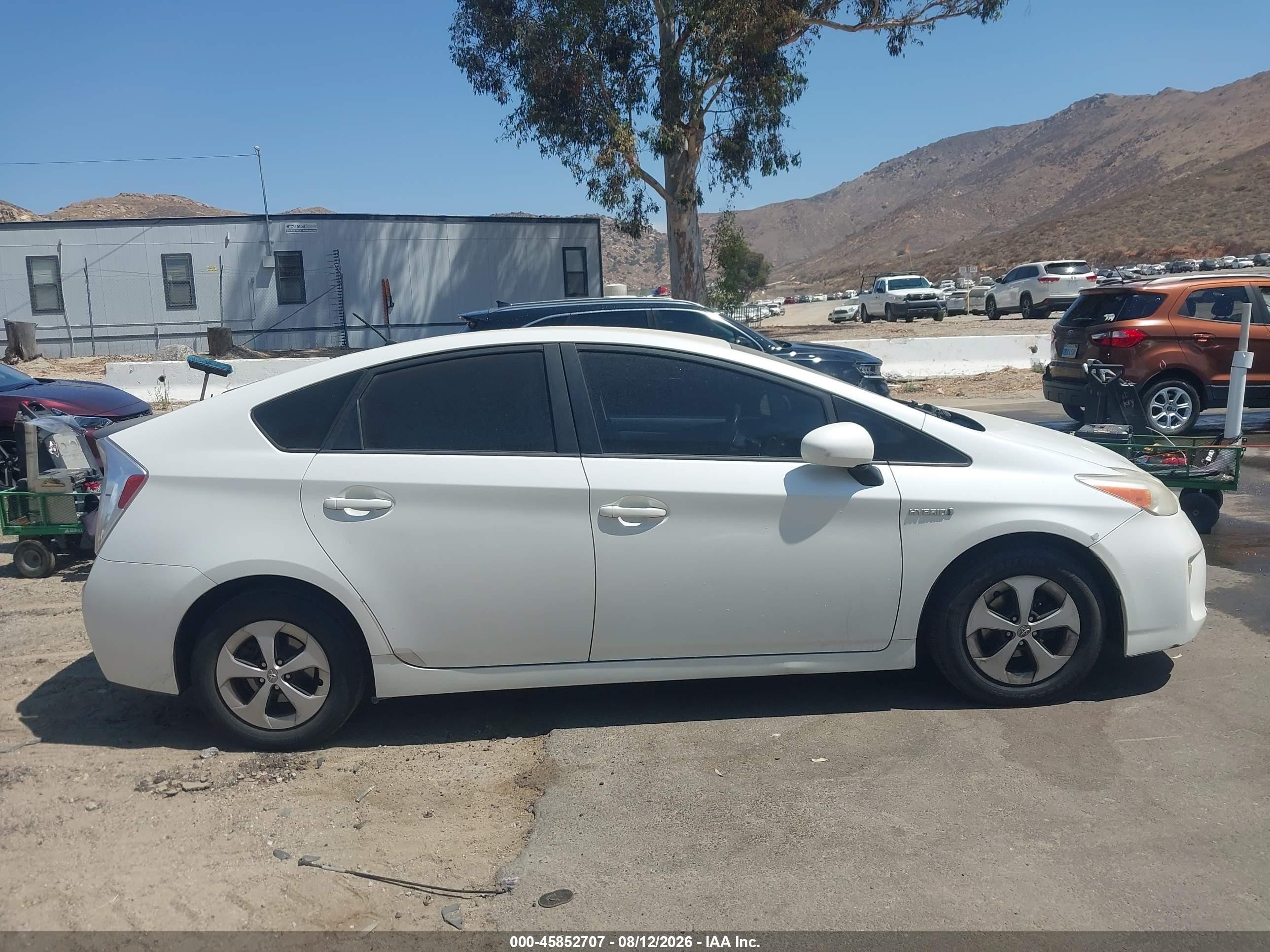 2012 Toyota Prius Two White vin: JTDKN3DU1C5422536