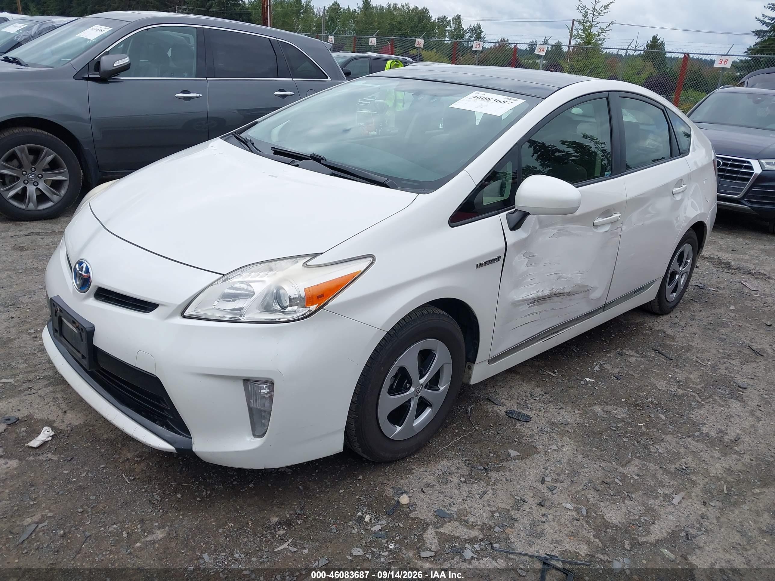 2012 Toyota Prius Three White vin: JTDKN3DU1C5453334