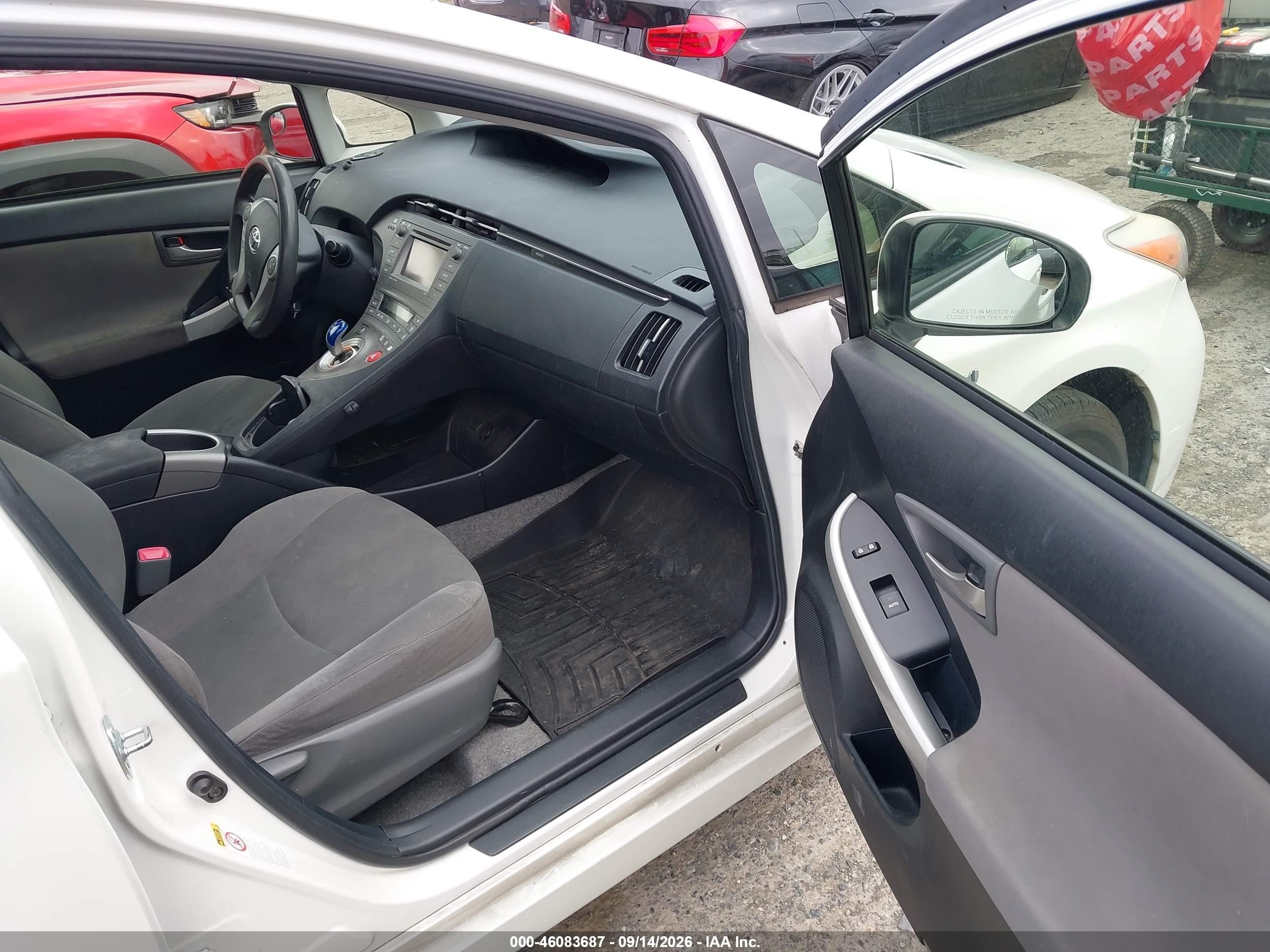 2012 Toyota Prius Three White vin: JTDKN3DU1C5453334