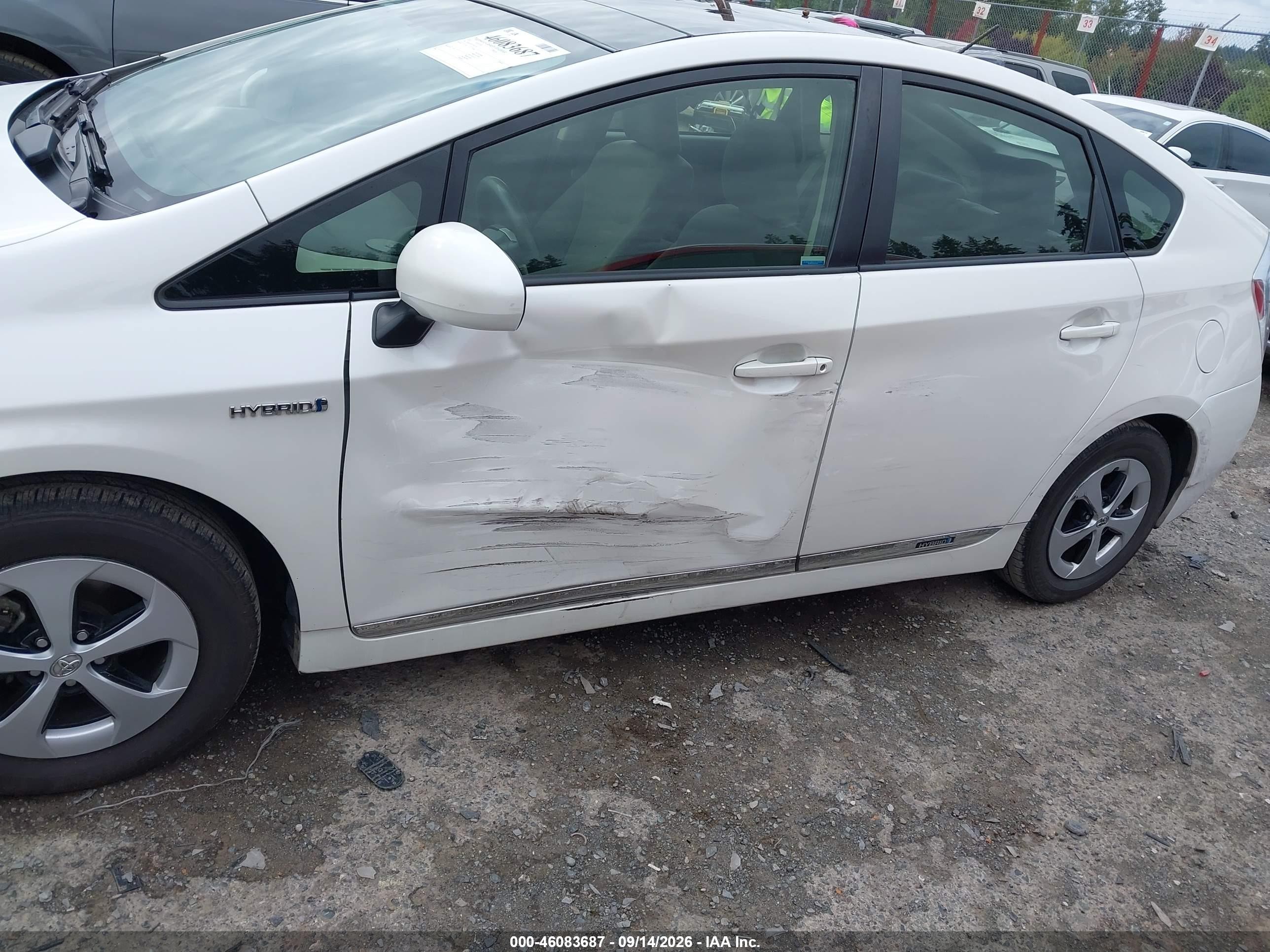 2012 Toyota Prius Three White vin: JTDKN3DU1C5453334
