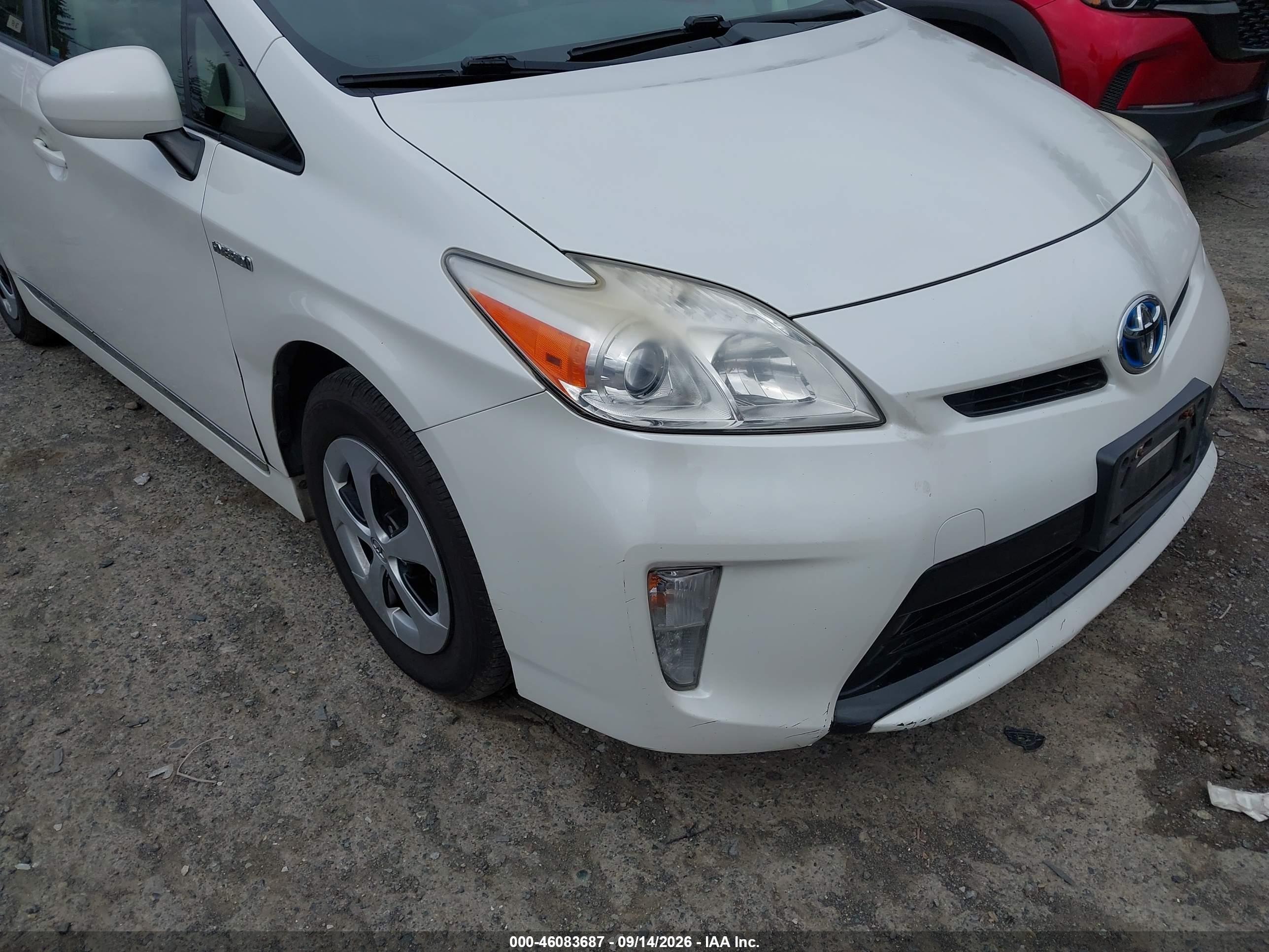 2012 Toyota Prius Three White vin: JTDKN3DU1C5453334