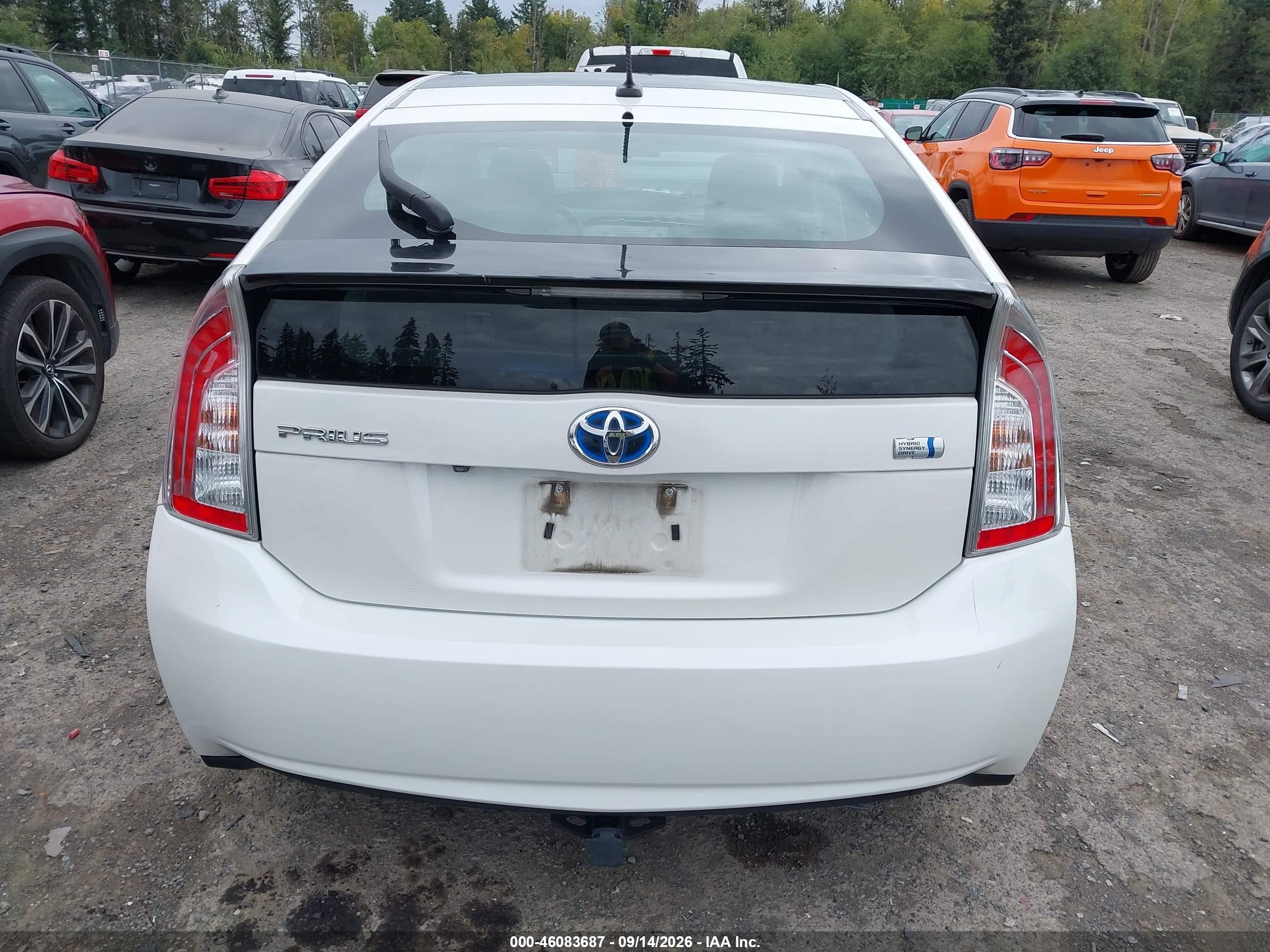 2012 Toyota Prius Three White vin: JTDKN3DU1C5453334
