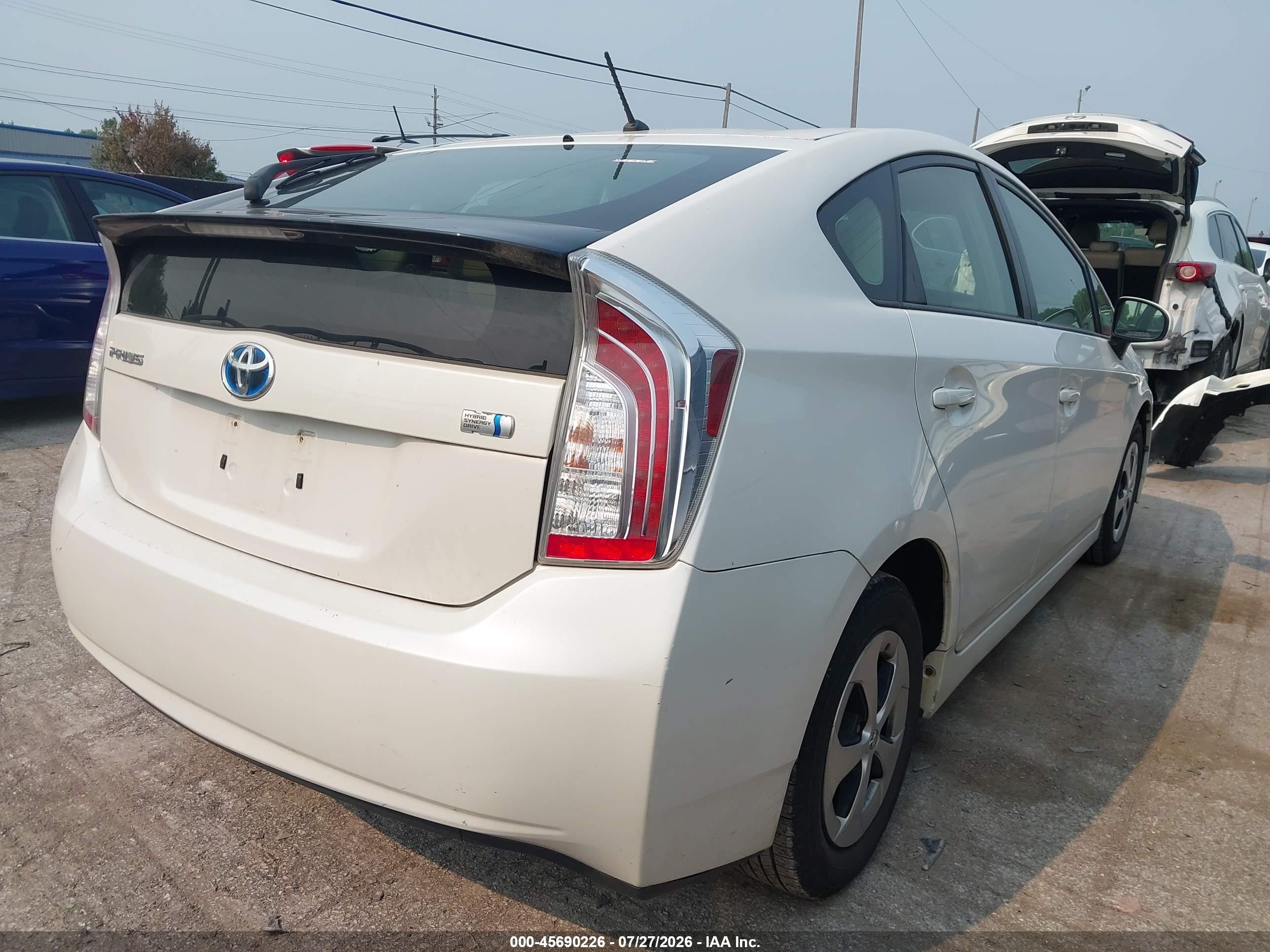 2012 Toyota Prius Two White vin: JTDKN3DU1C5464611