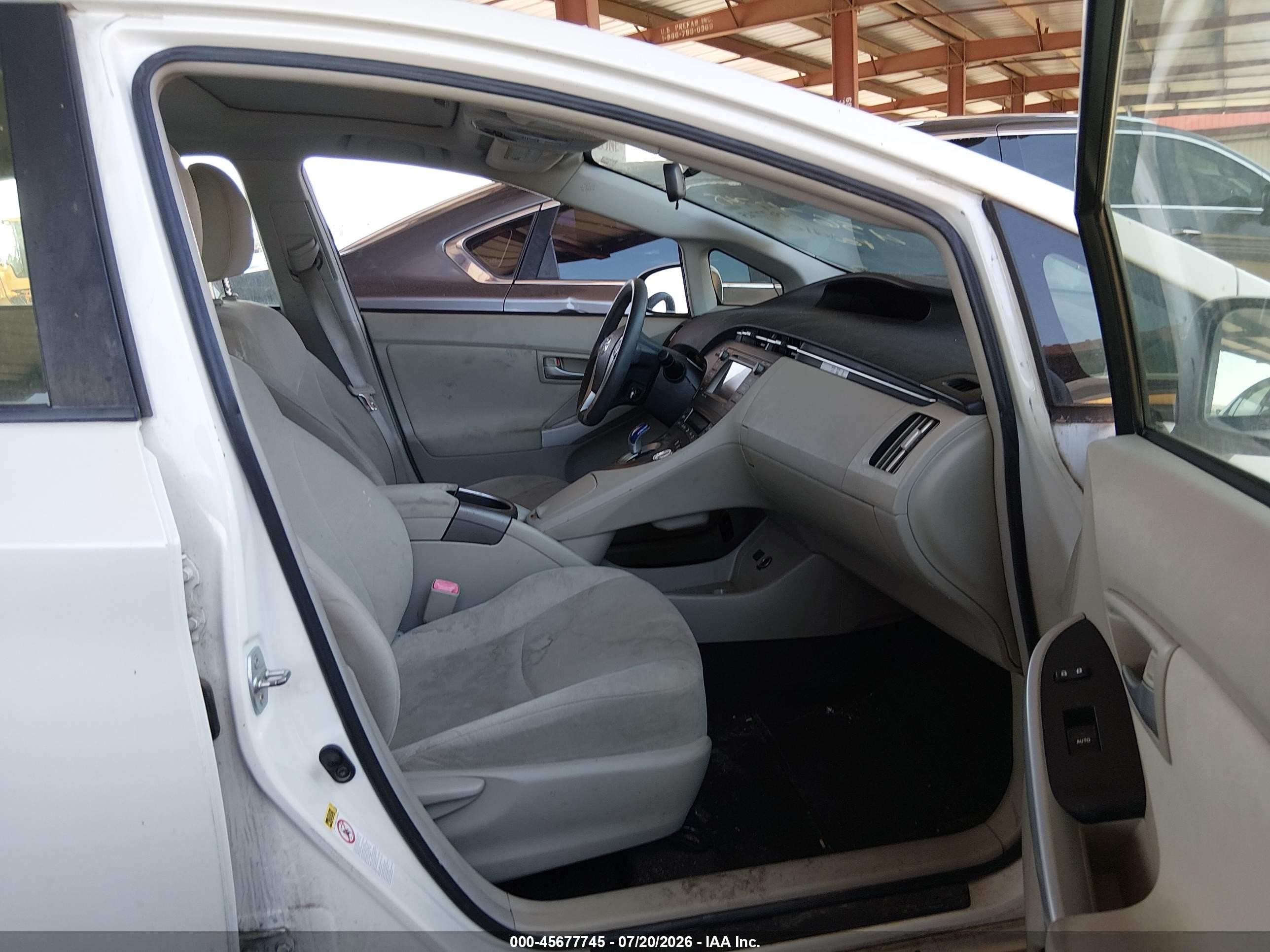 2012 Toyota Prius Three White vin: JTDKN3DU1C5486947