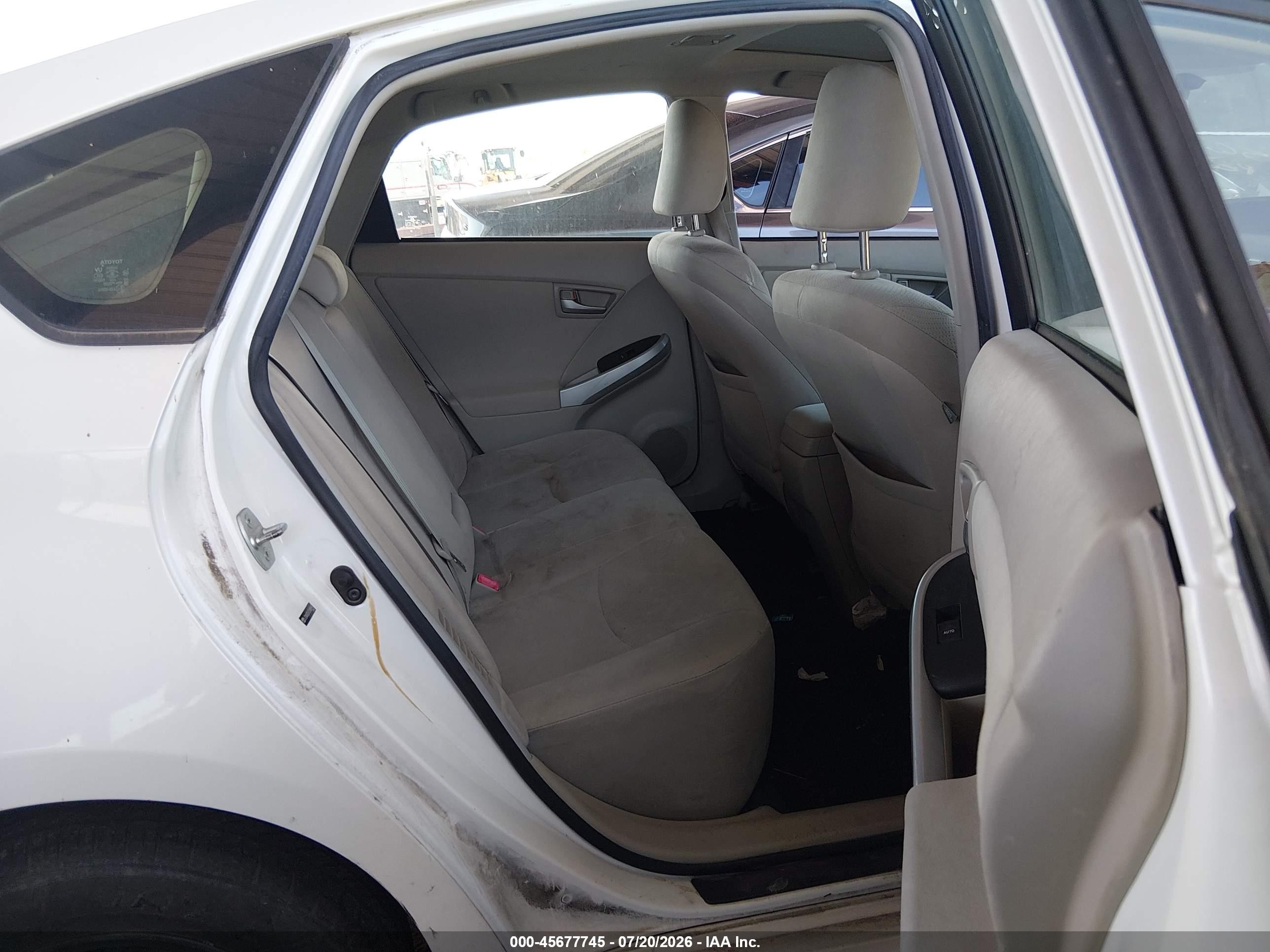 2012 Toyota Prius Three White vin: JTDKN3DU1C5486947