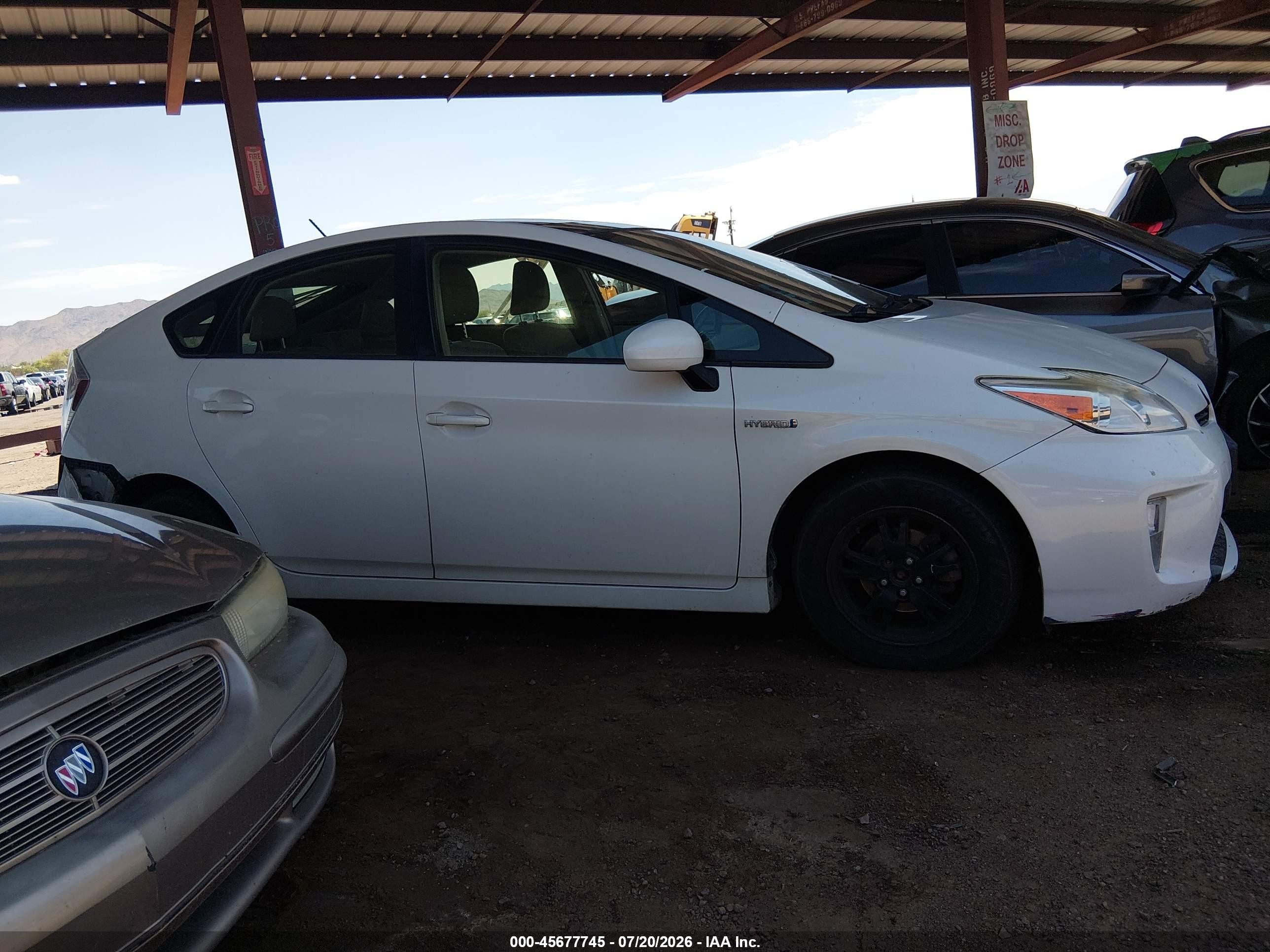 2012 Toyota Prius Three White vin: JTDKN3DU1C5486947