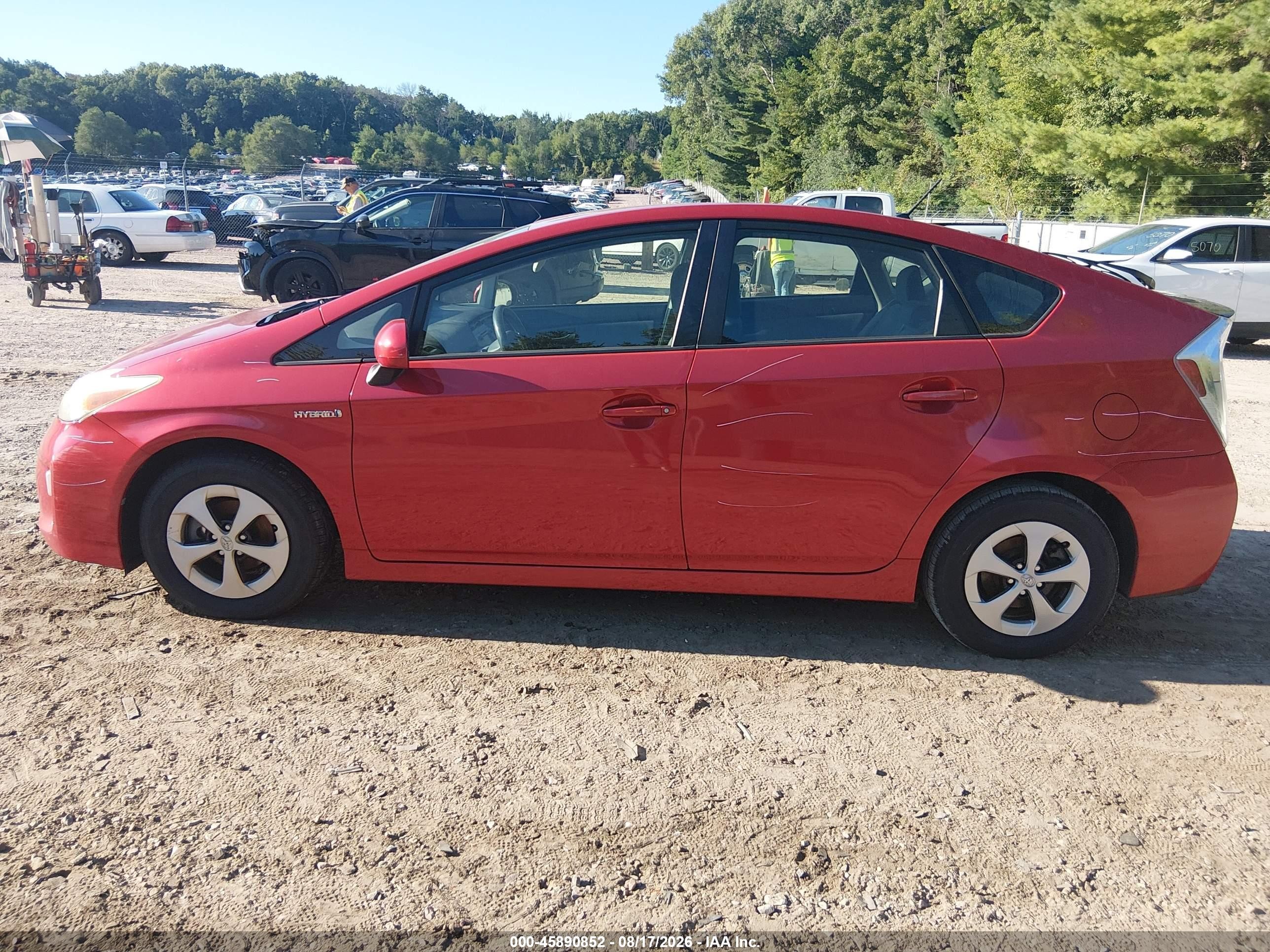 2013 Toyota Prius Two Красный vin: JTDKN3DU1D1703535