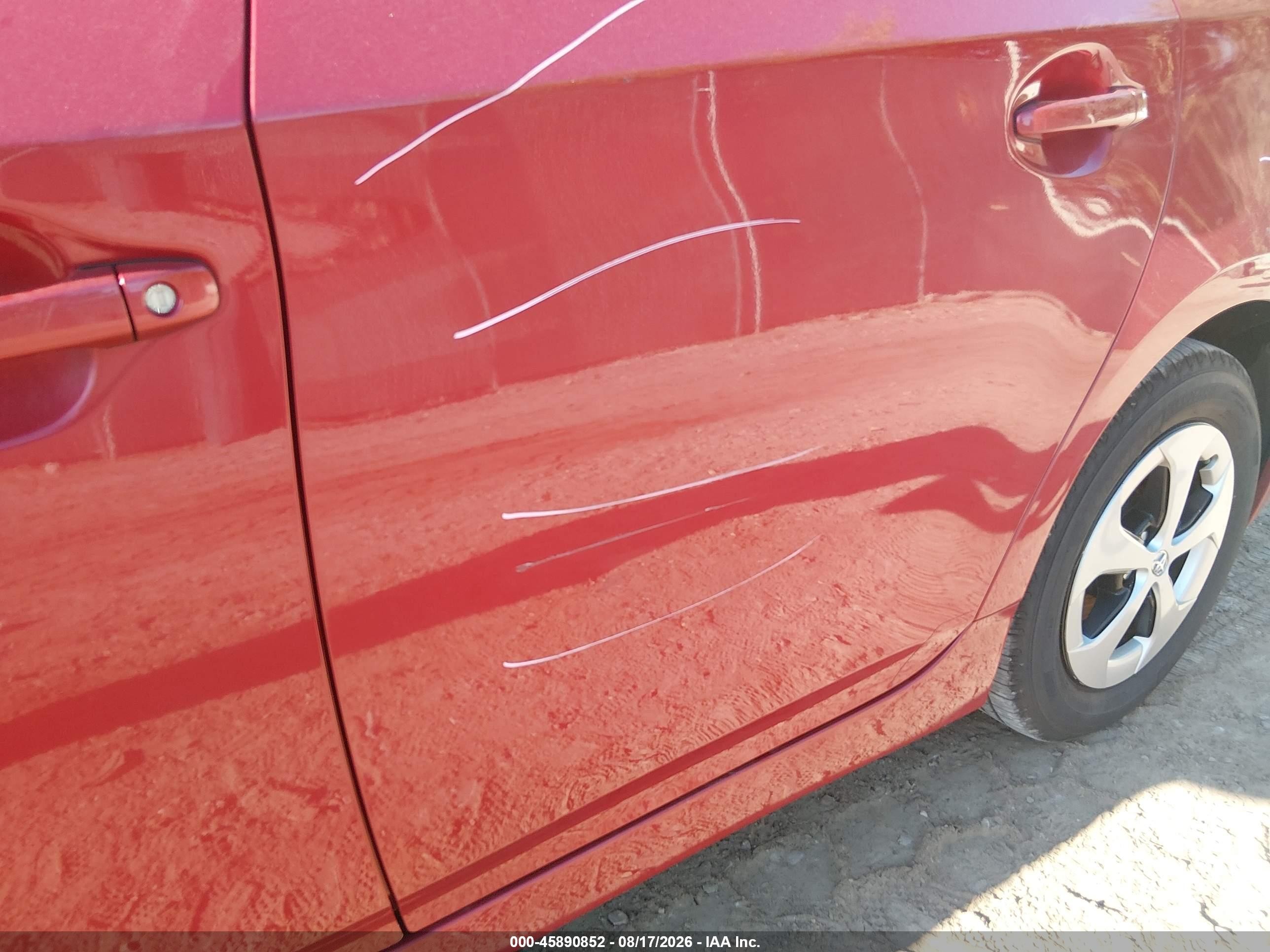 2013 Toyota Prius Two Красный vin: JTDKN3DU1D1703535