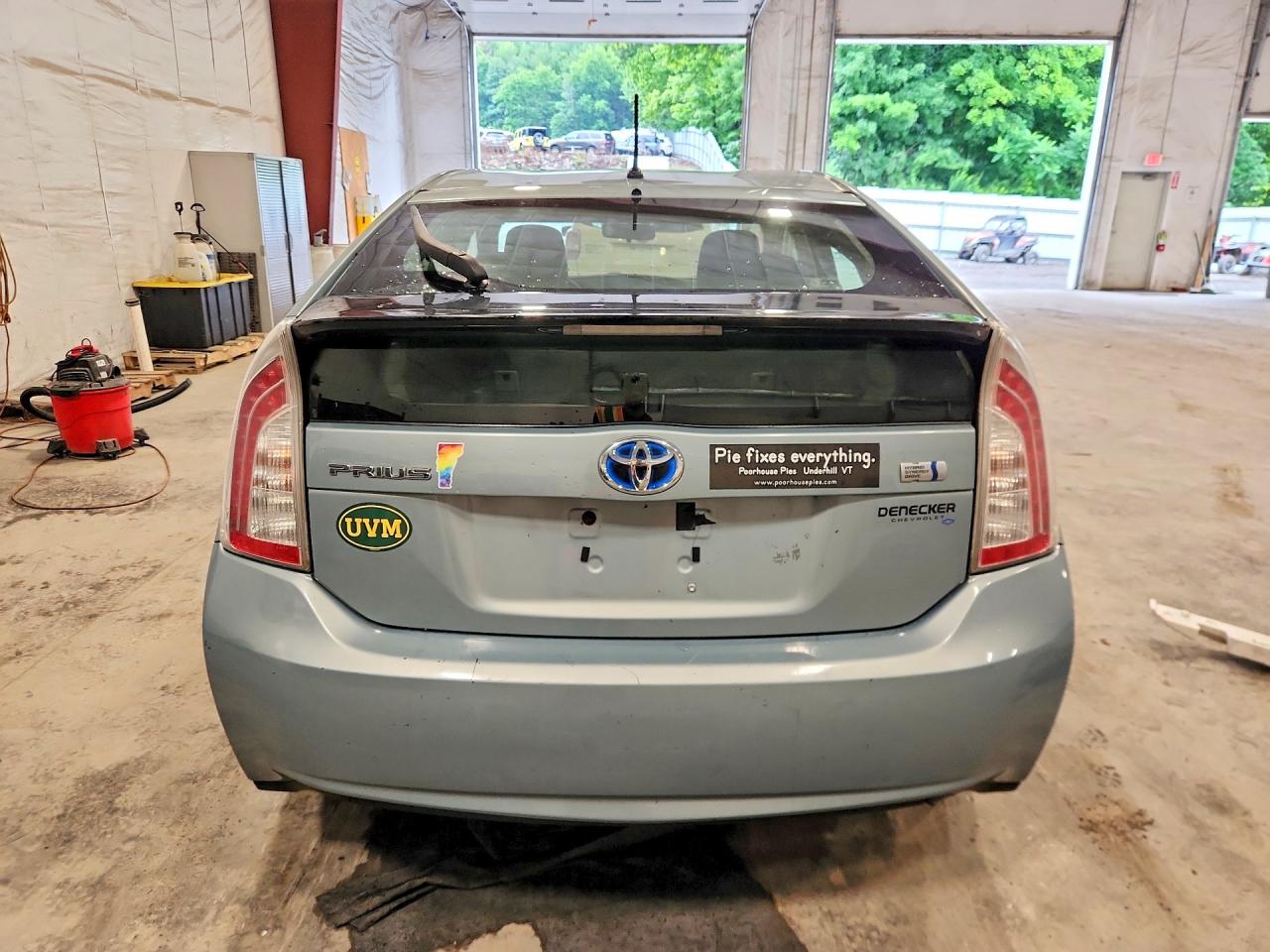 2014 Toyota Prius Two Синий vin: JTDKN3DU1E1739193