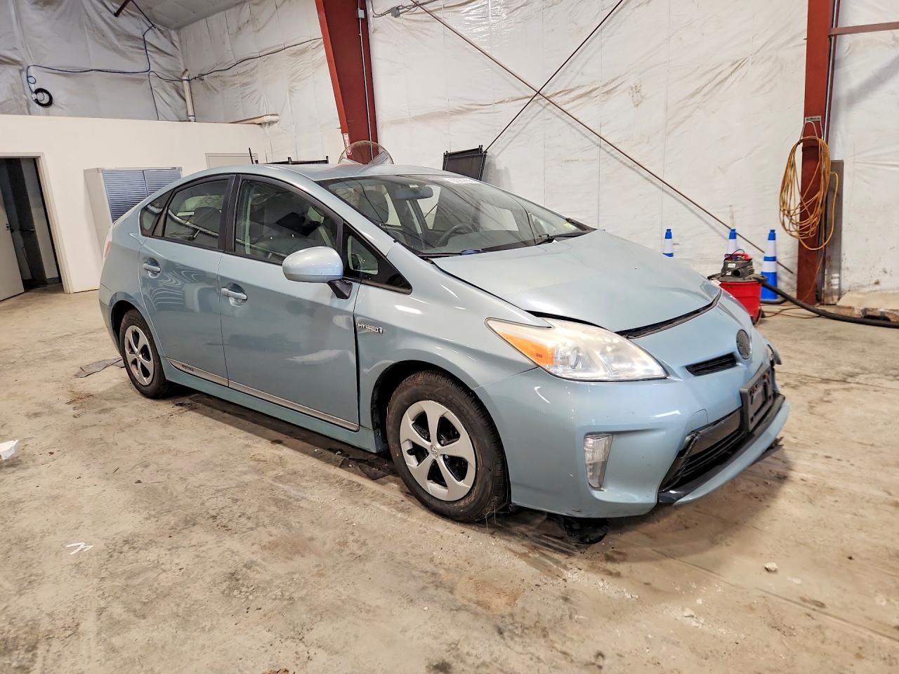 2014 Toyota Prius Two Синий vin: JTDKN3DU1E1739193