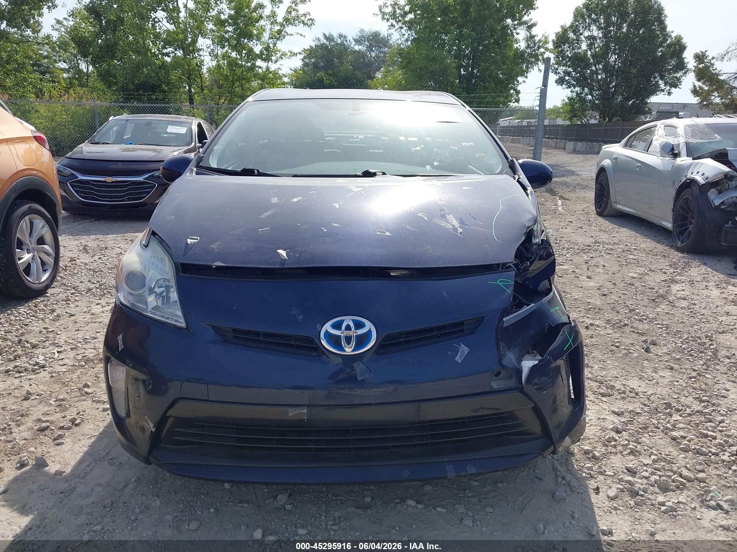 2014 Toyota Prius Four Blue vin: JTDKN3DU1E1752655